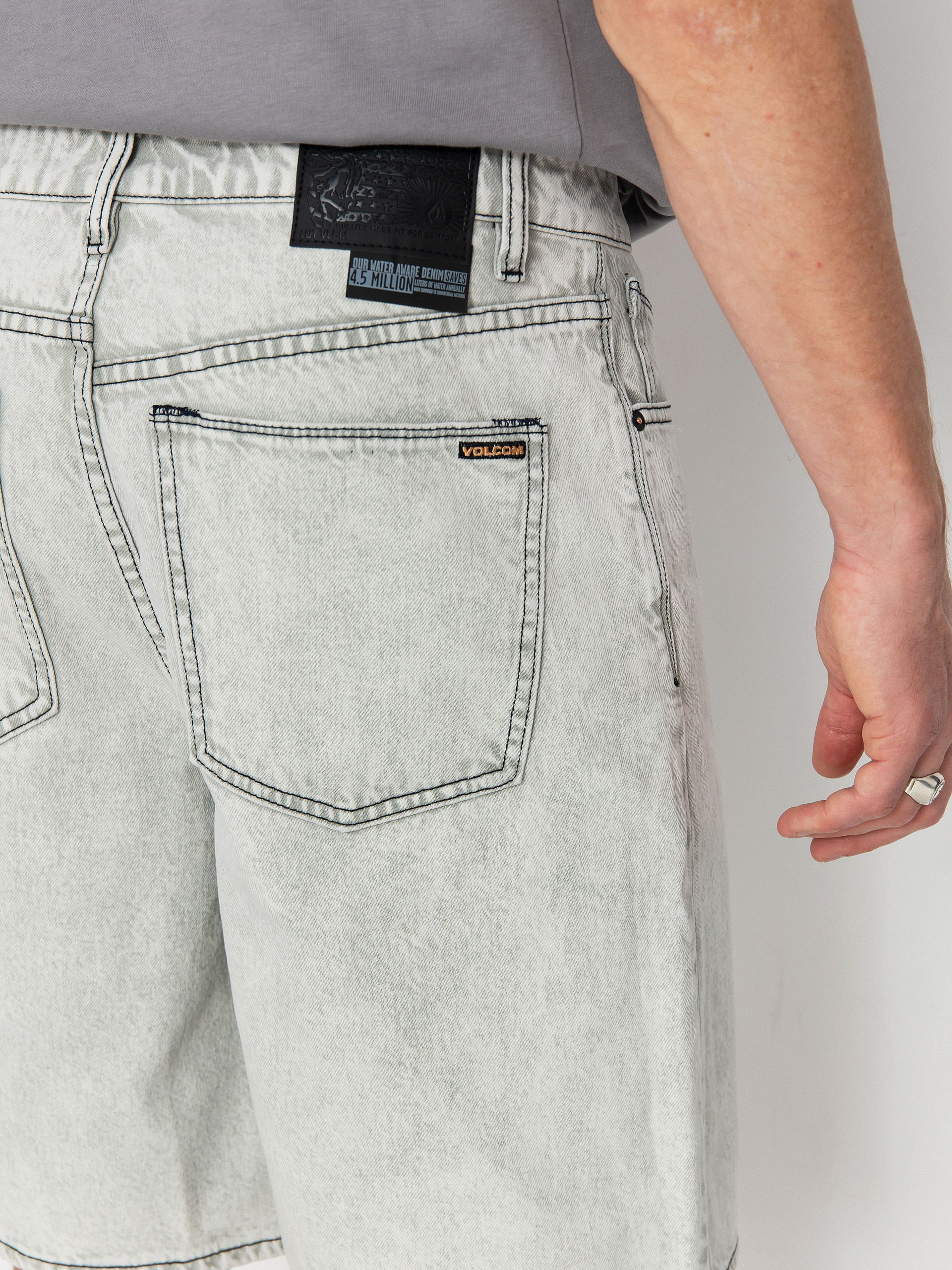 Kraťasy Volcom Billow (bone)