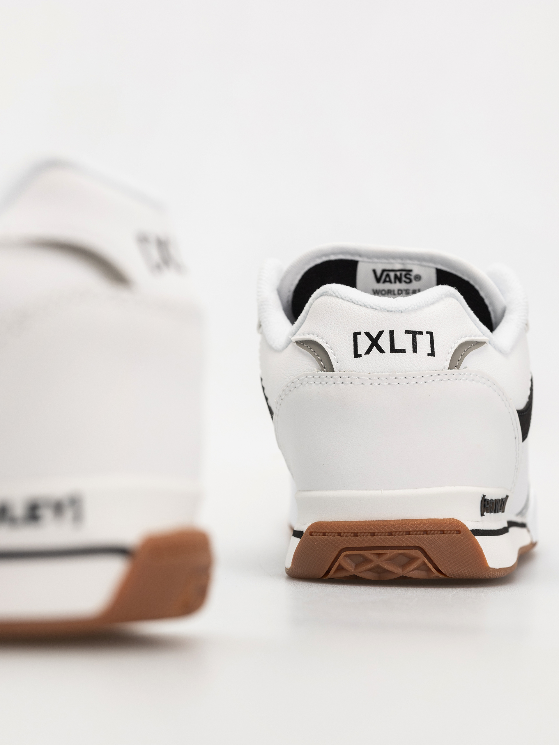 Topánky Vans Rowley XLT (white/black)