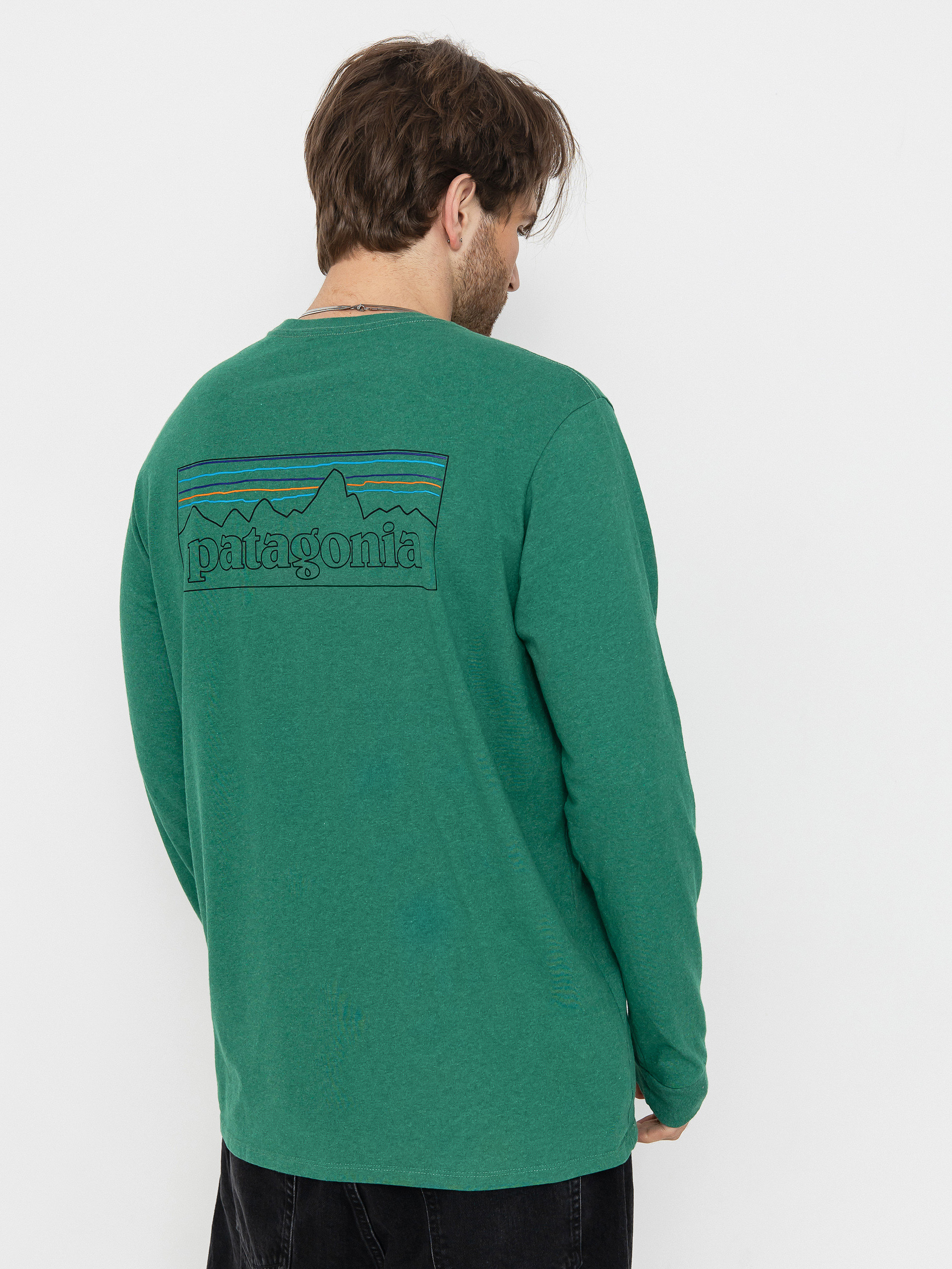 Triko Patagonia P 6 Logo Responsibili (p-6 outline/heartleaf green)