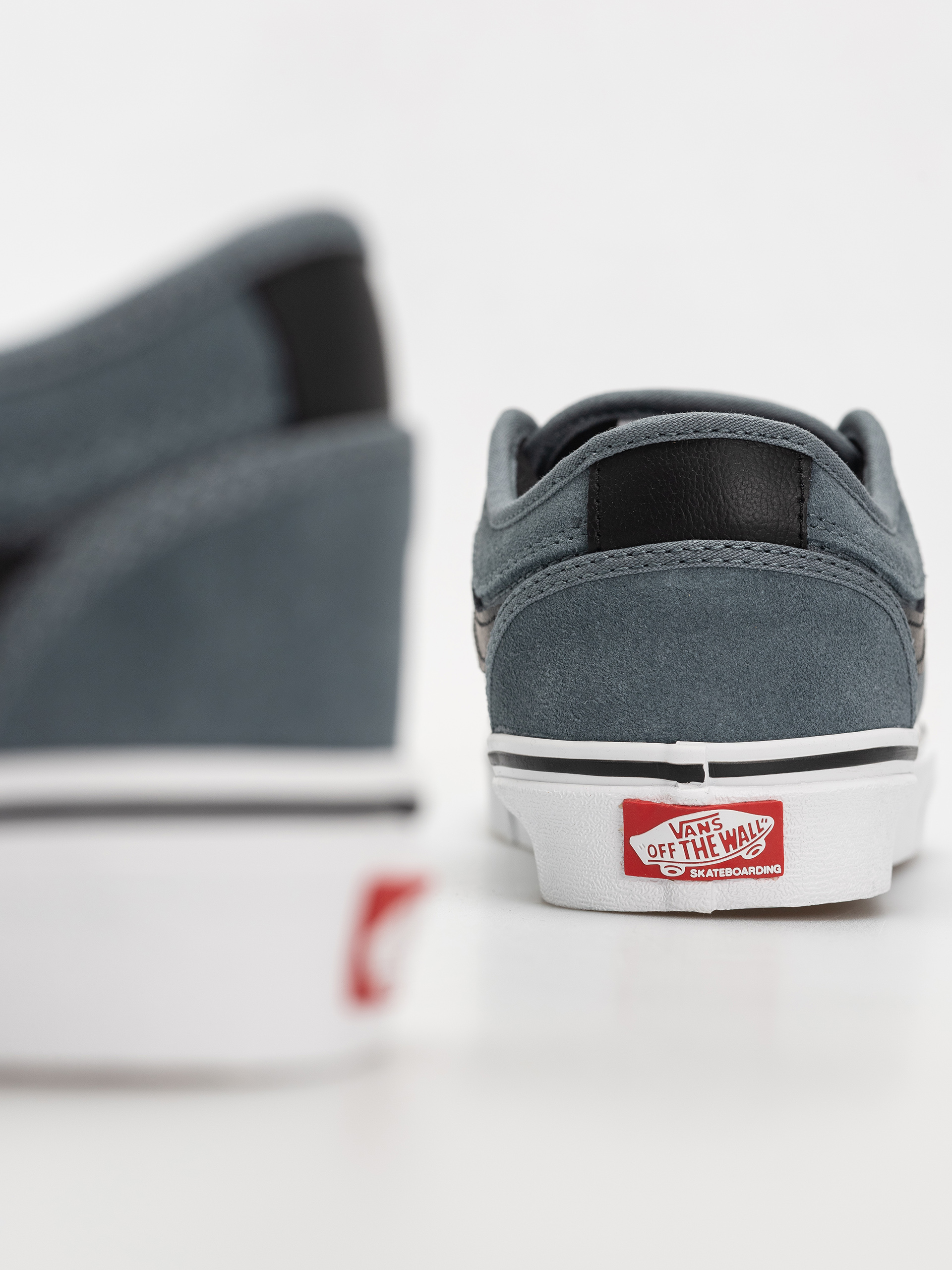 Topánky Vans Skate Chukka Low Sidestripe (black/slate blue)