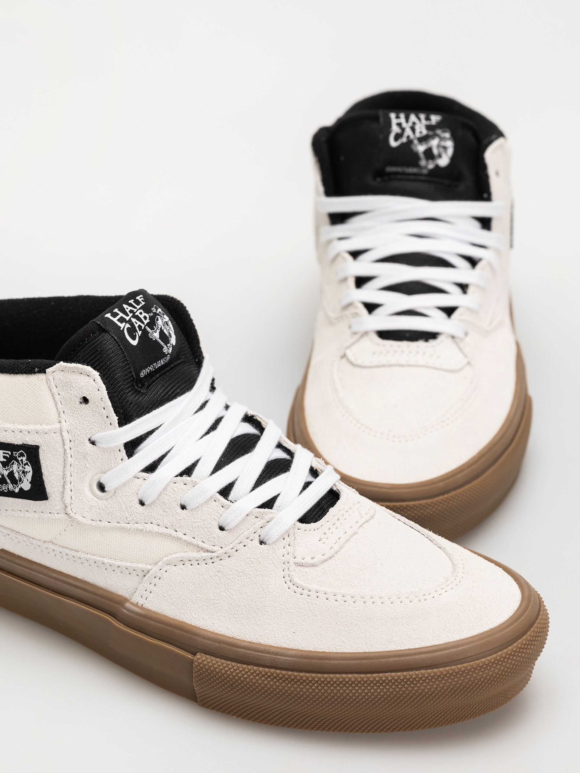 Topánky Vans Skate Half Cab (antique white/gum)