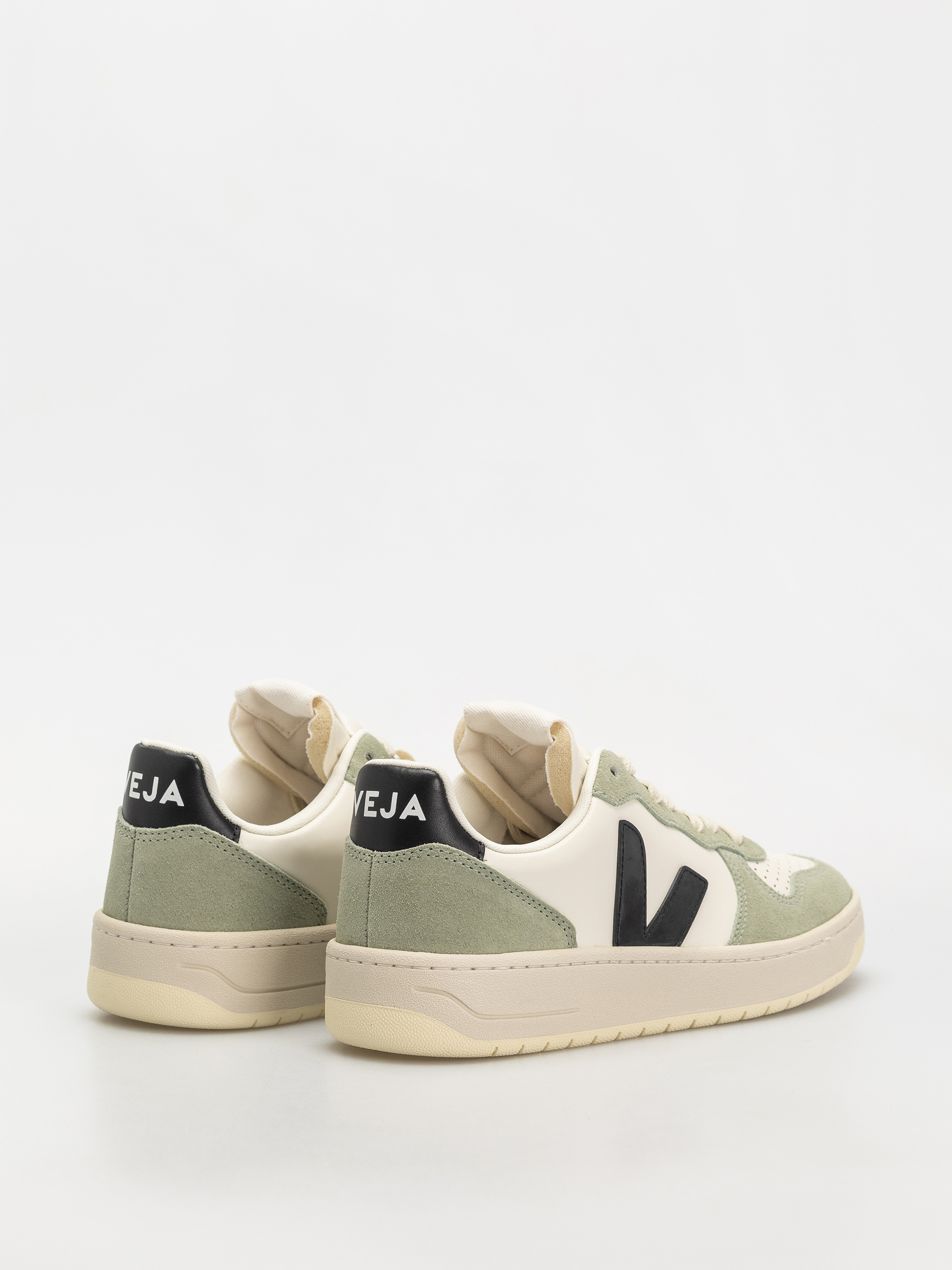 Topánky Veja V-10 Wmn (pure black clay)