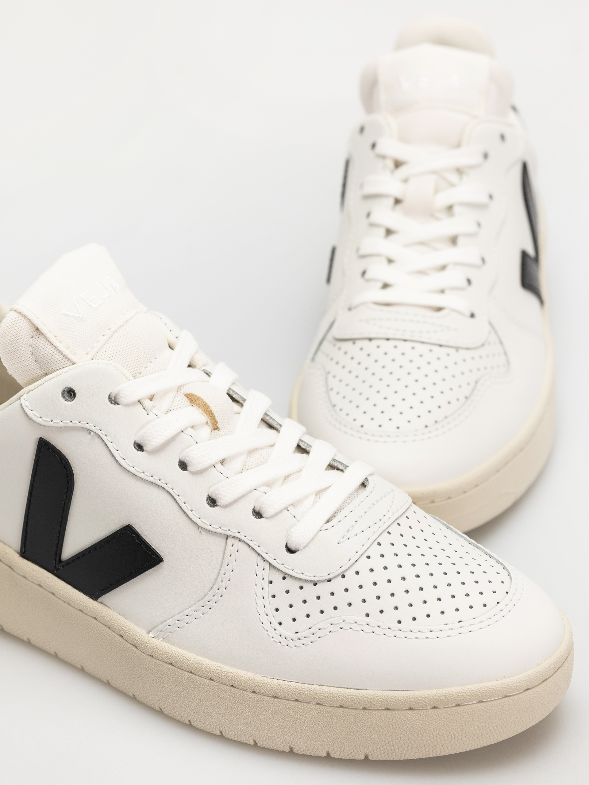 Topánky Veja V-10 Wmn (extra white black)