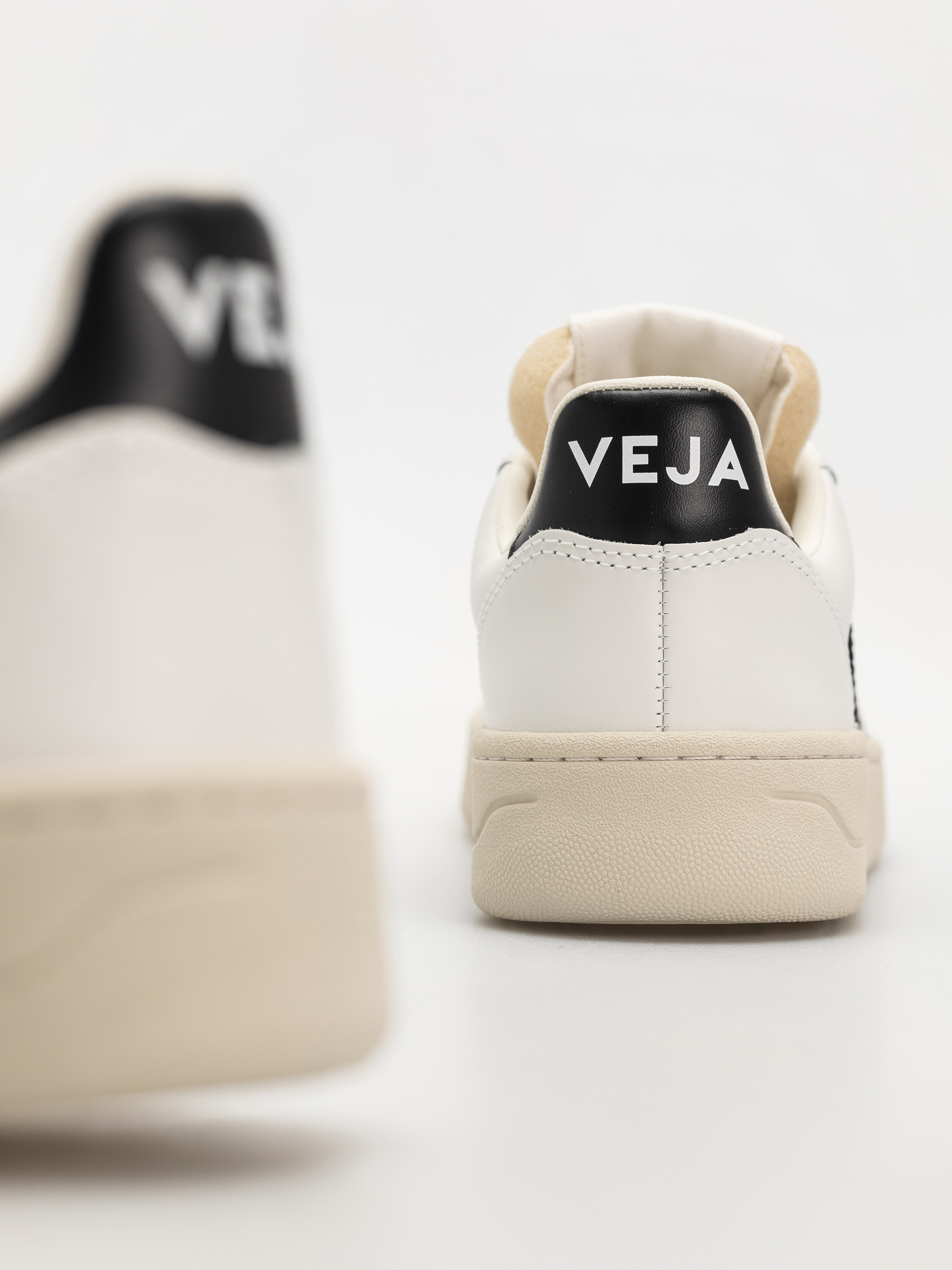 Topánky Veja V-10 Wmn (extra white black)