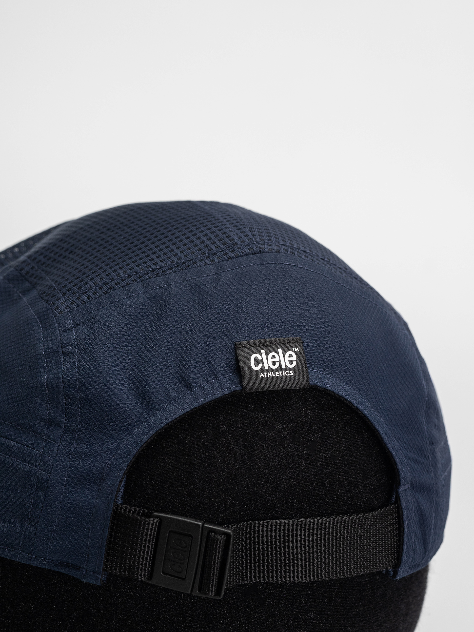 Šiltovka Ciele Athletics GOCap Classic Athletics (deepspace)