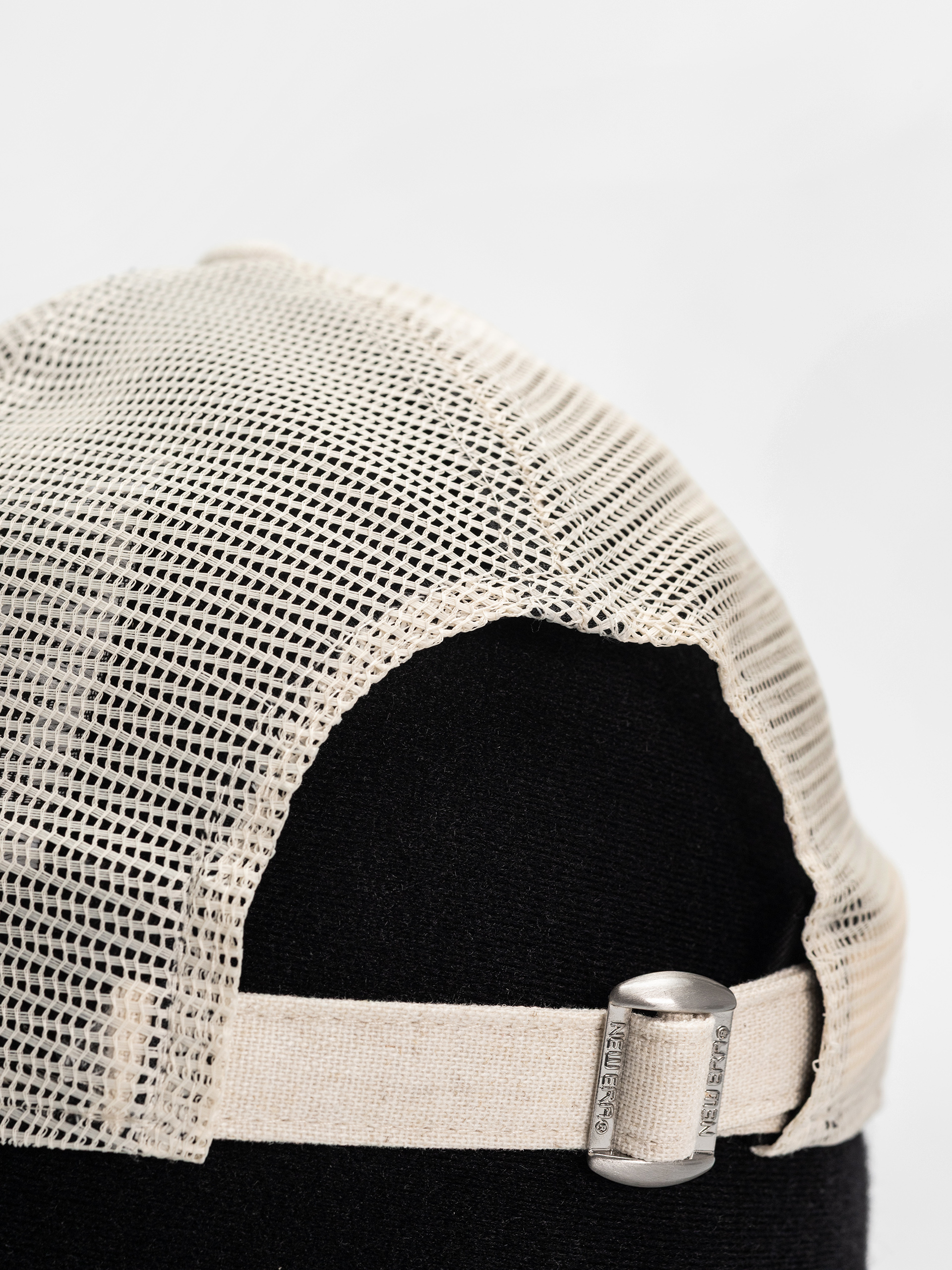 Šiltovka New Era Linen 9Twenty Trucker New York Yankees (stone)