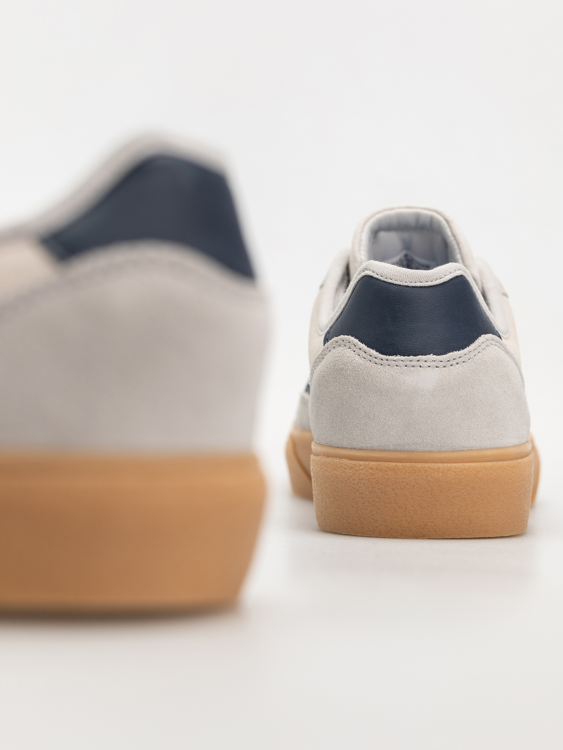 Topánky adidas Court Tns Premiere (gretwo/conavy/gum3)