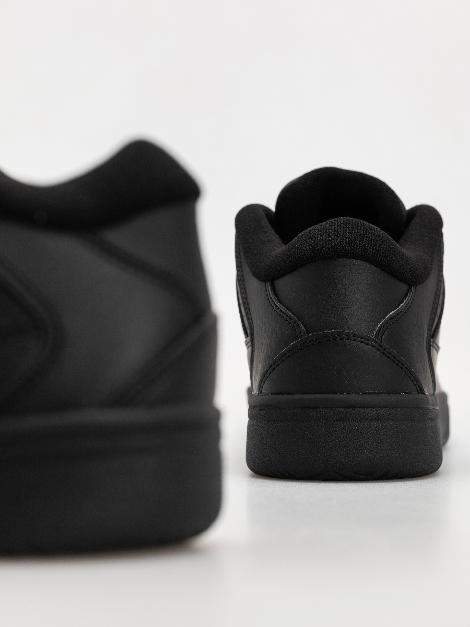 Topánky adidas Break Start 2000 (cblack/cblack/cblack)