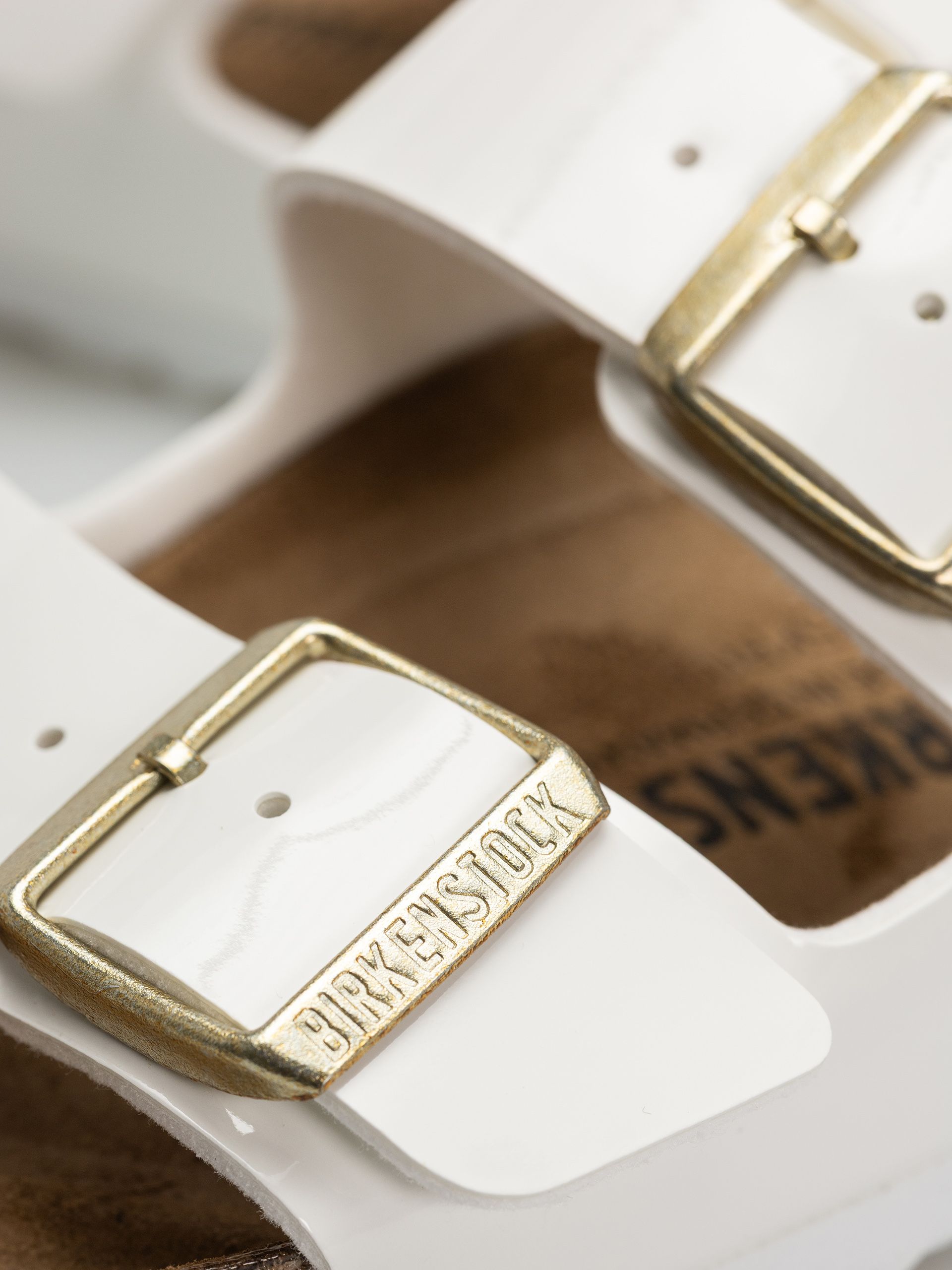 Šľapky Birkenstock Arizona Narrow Wmn (patent white)