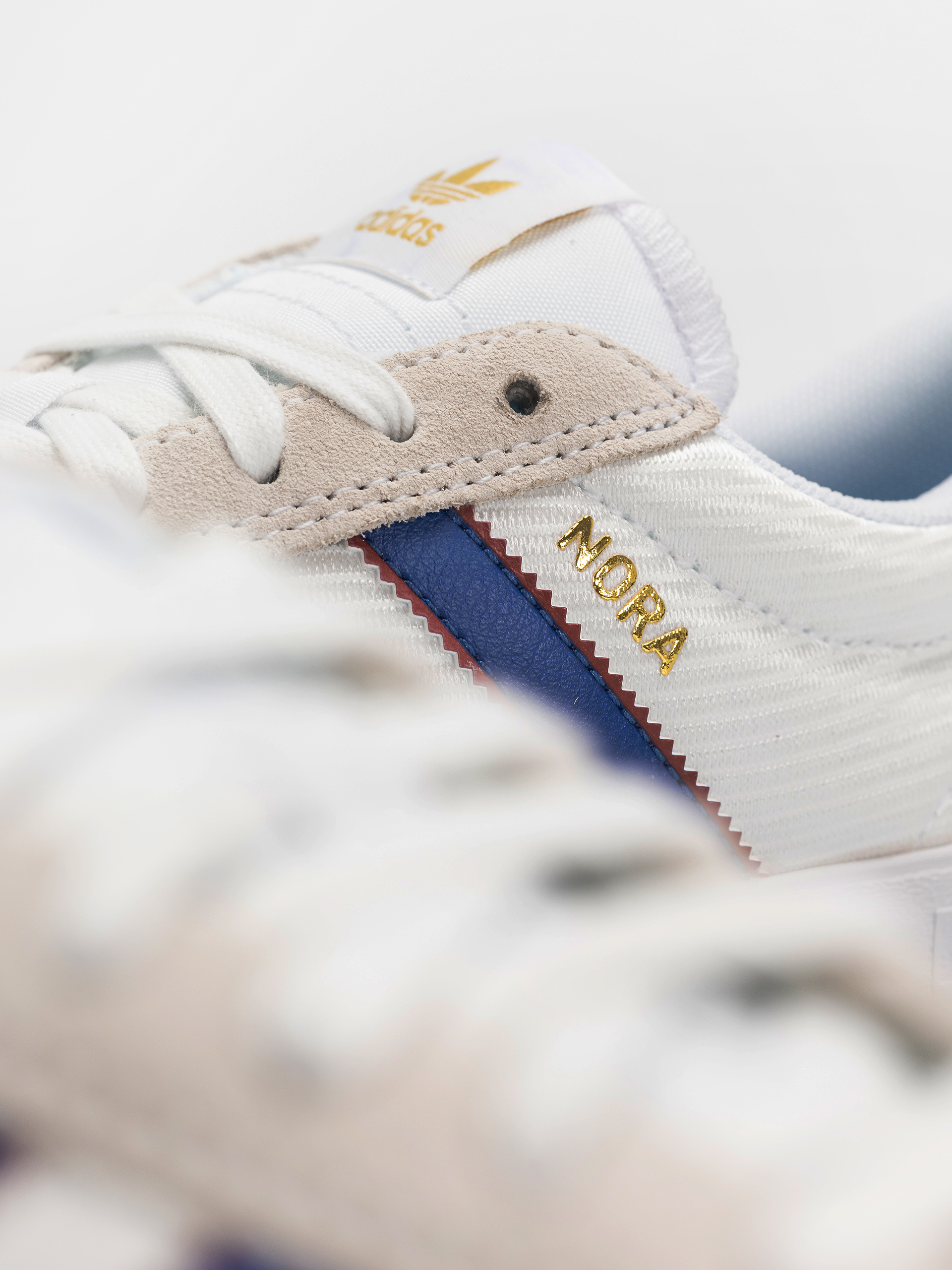 Topánky adidas Nora (ftwwht/royblu/betsca)