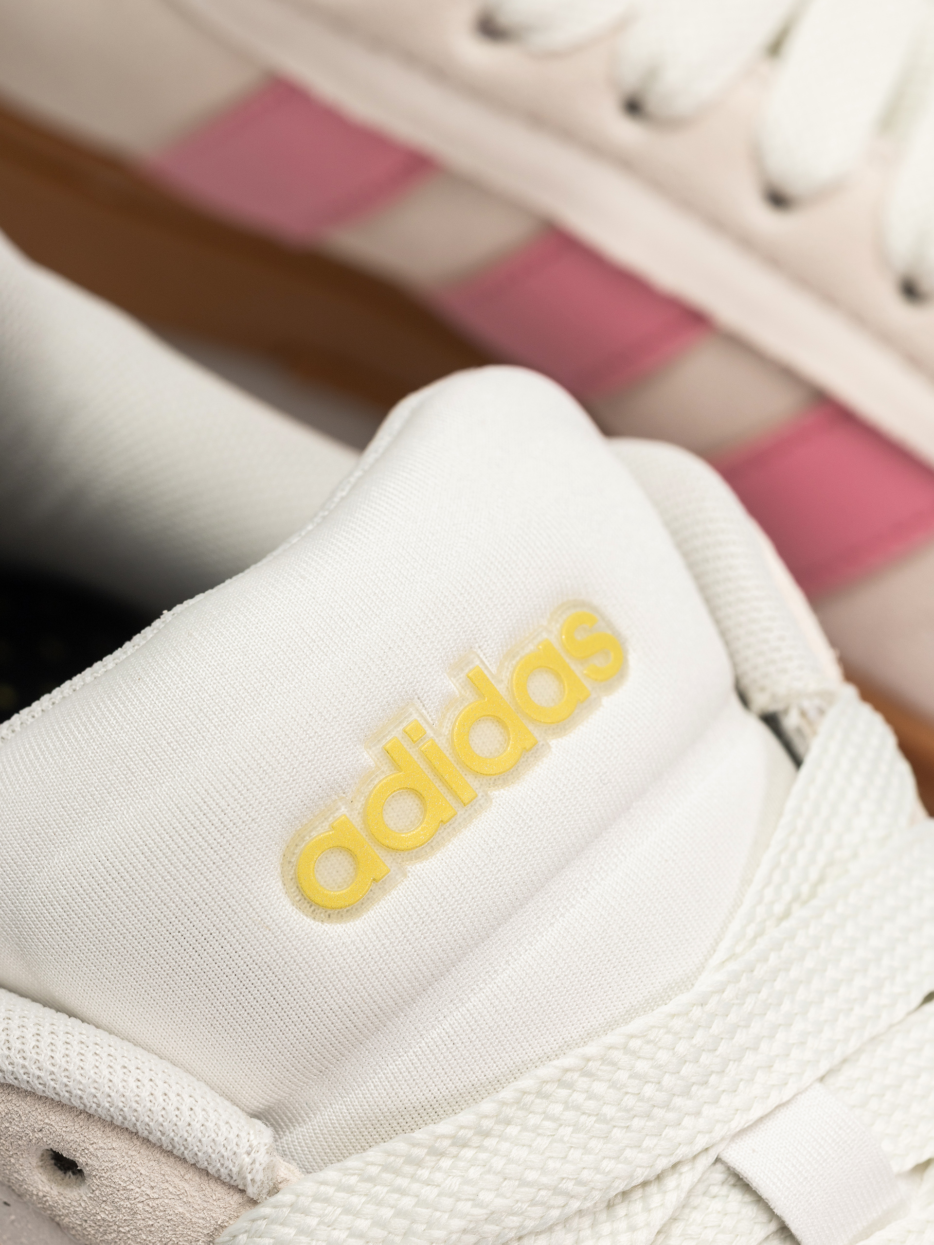 Topánky adidas Grand Court Alpha 0 Wmn (owhite/blipnk/goldmt)