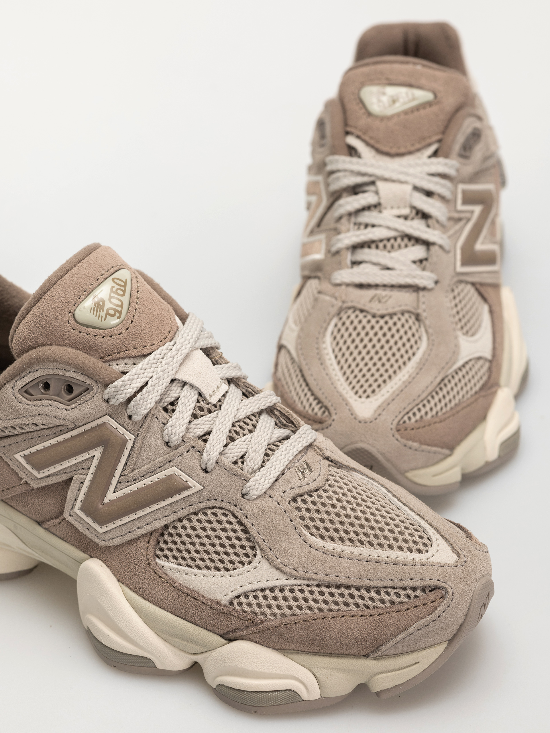 Topánky New Balance 9060 (mushroom)