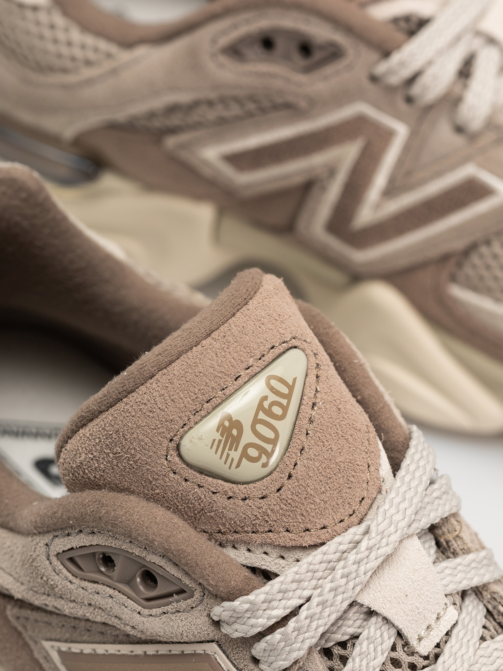Topánky New Balance 9060 (mushroom)