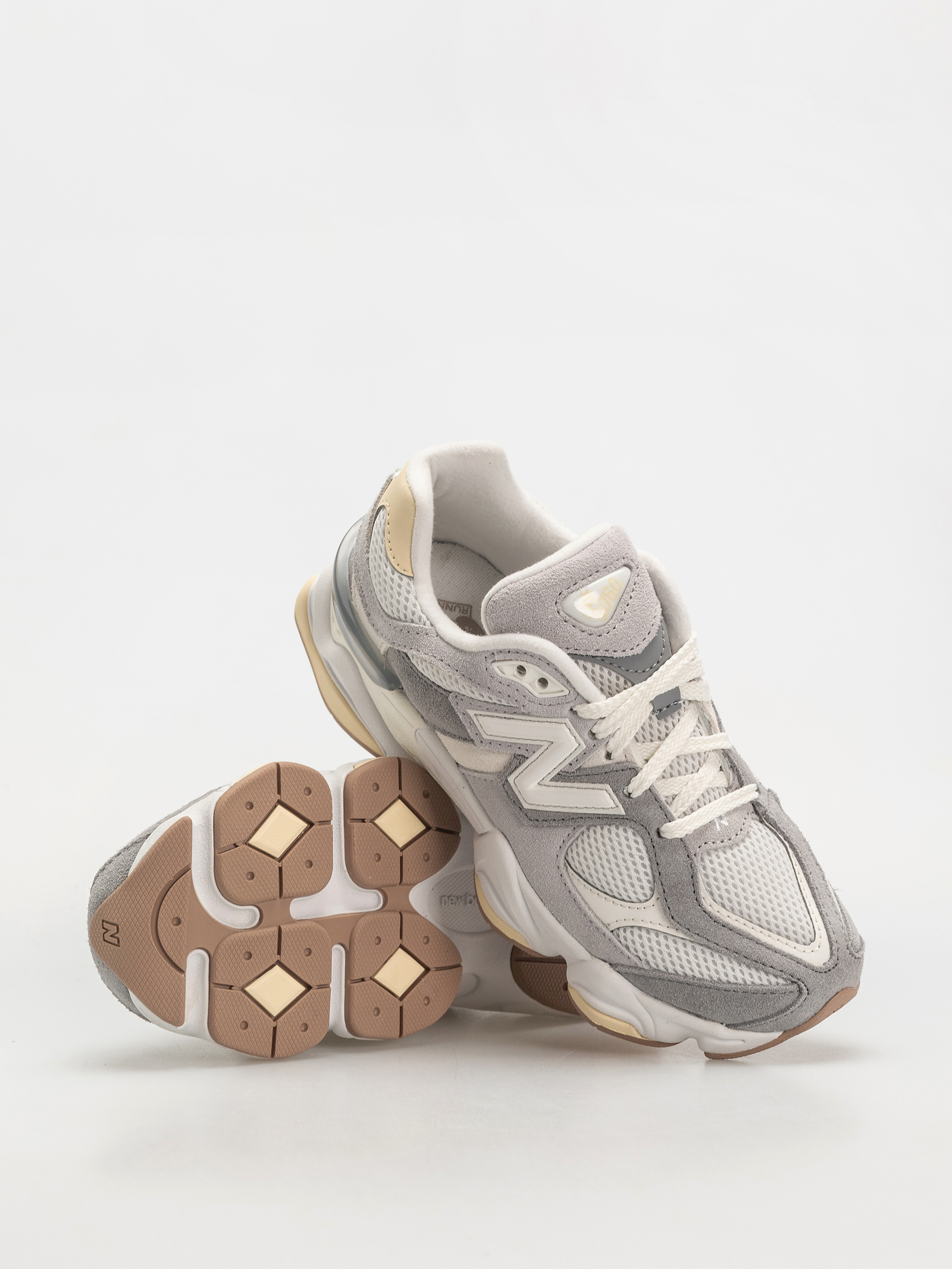 Topánky New Balance 9060 JR (sea salt)