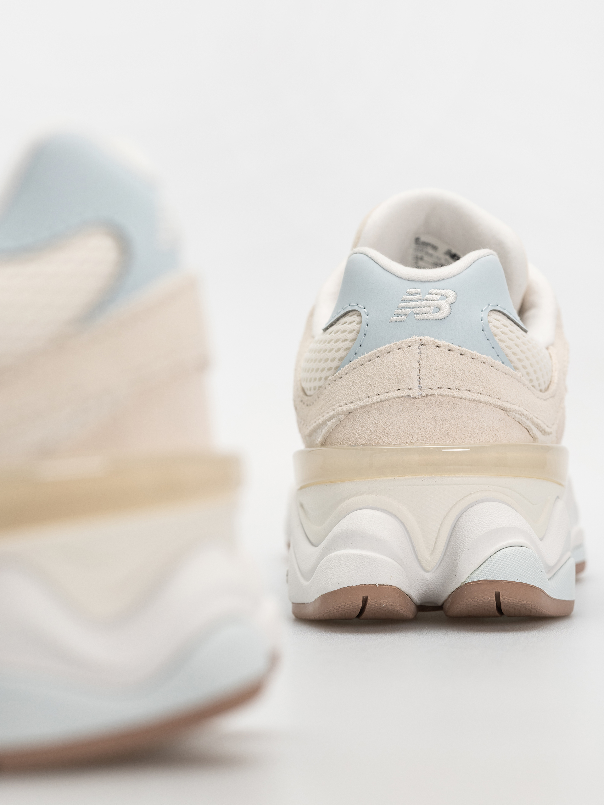 Topánky New Balance 9060 JR (sea salt)