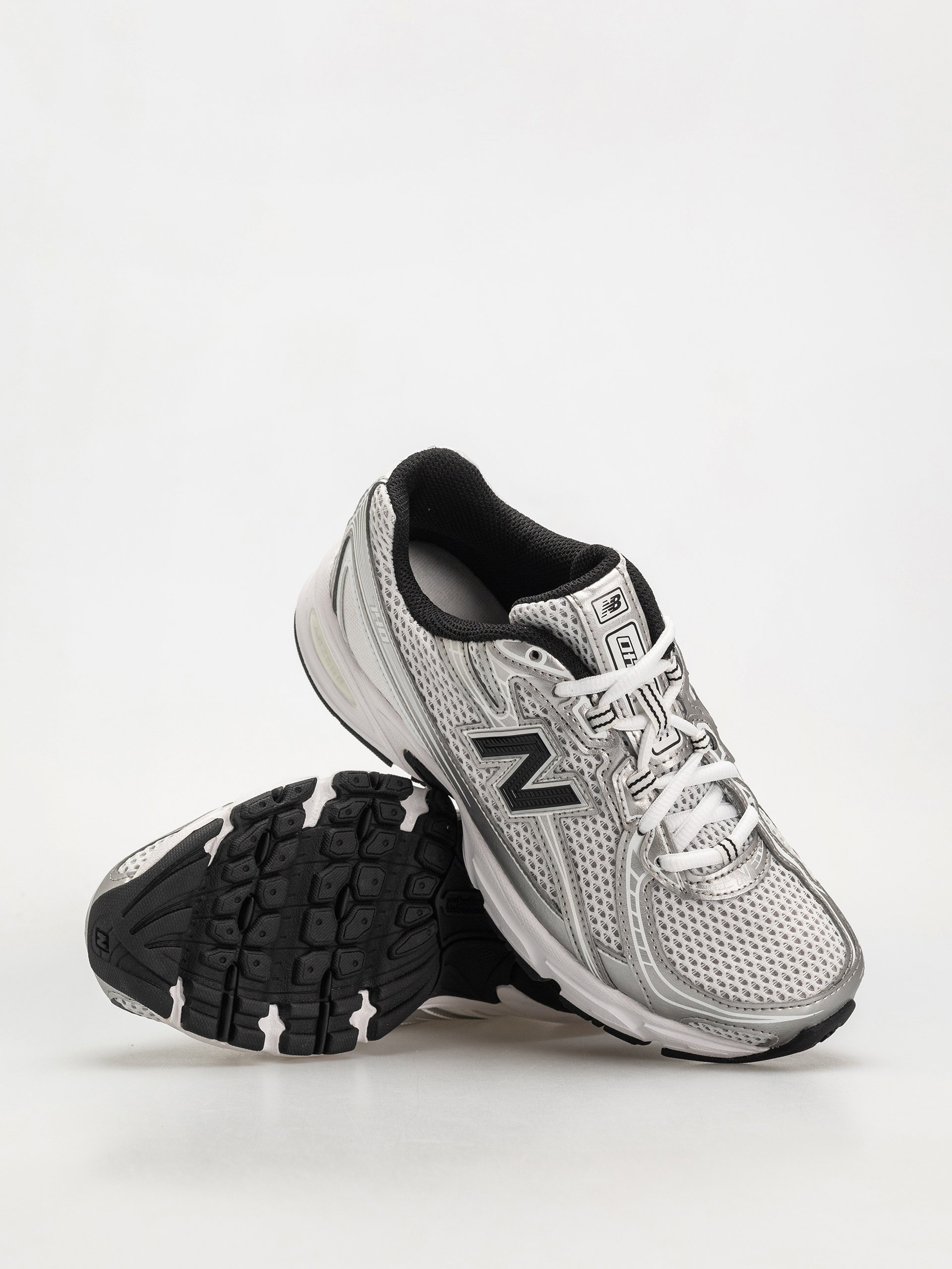 Topánky New Balance 740 JR (silver metallic)