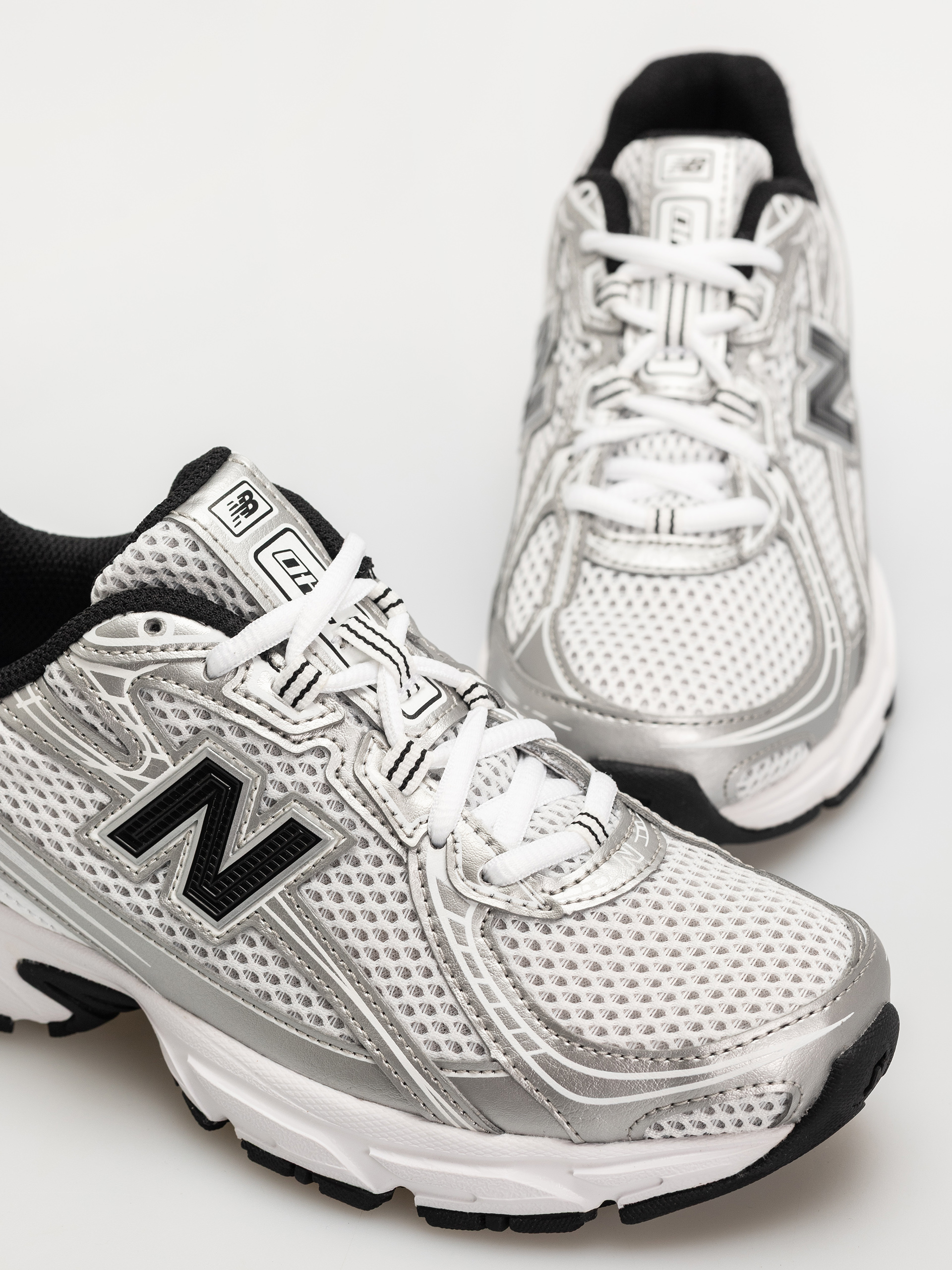 Topánky New Balance 740 JR (silver metallic)