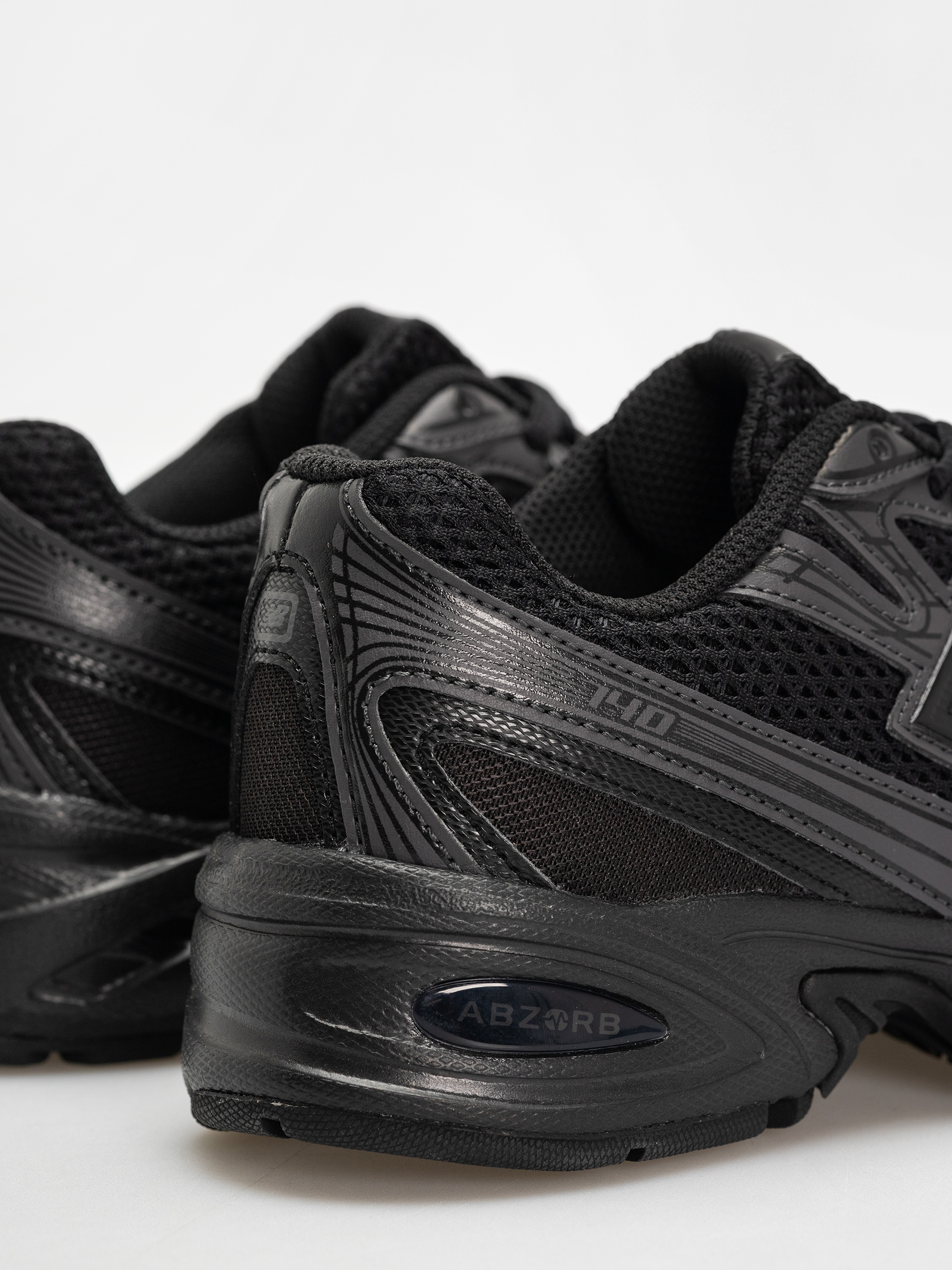 Topánky New Balance 740 JR (black cement)