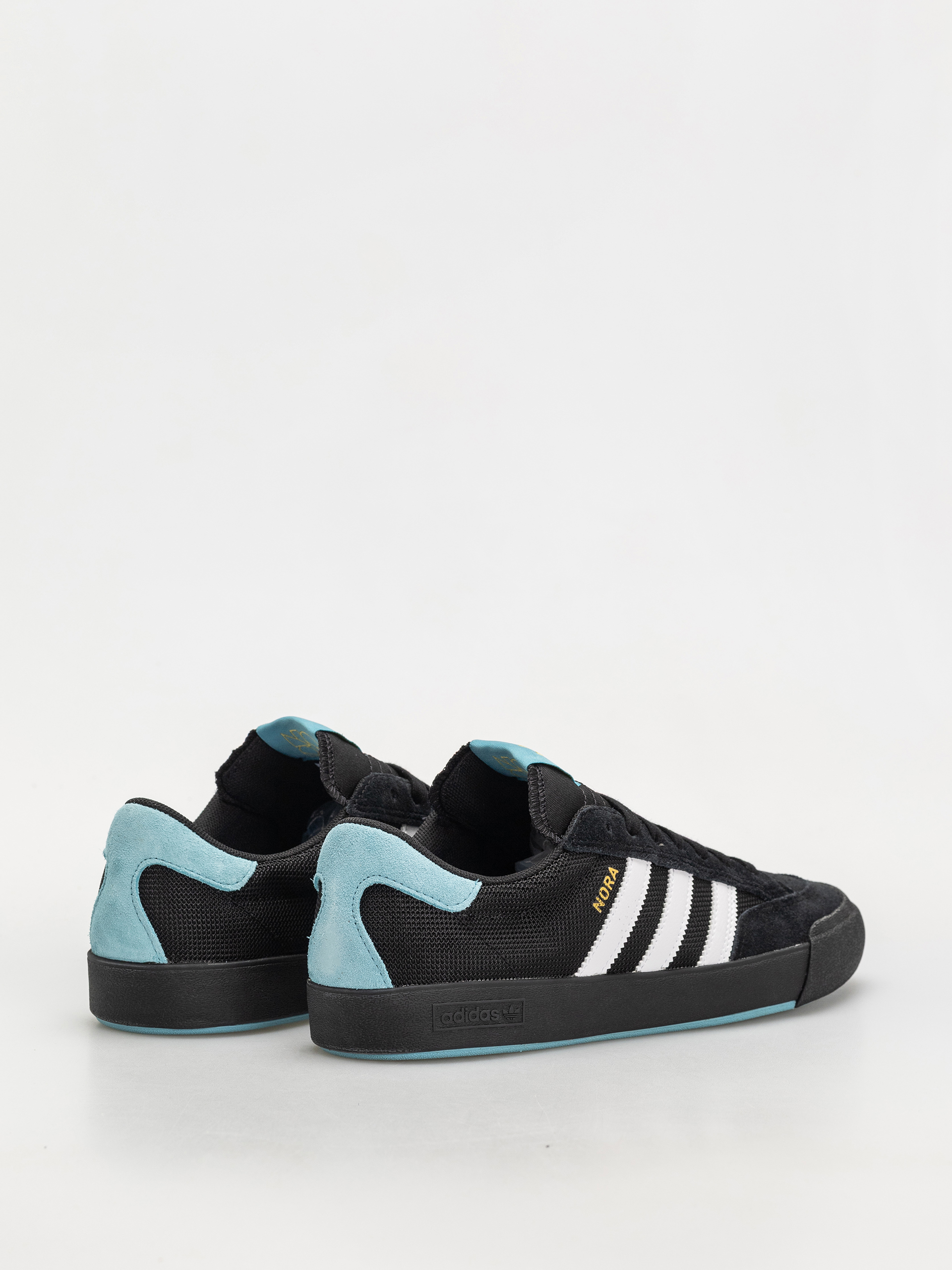 Topánky adidas Nora (cblack/ftwwht/goldmt)