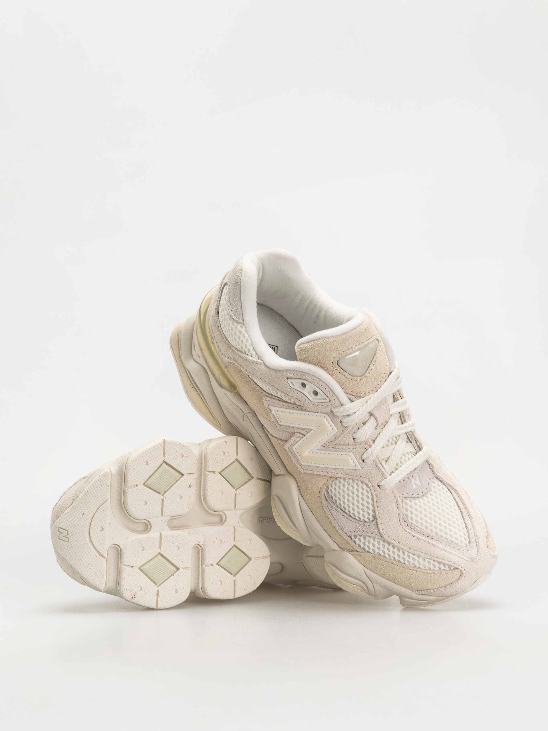 Topánky New Balance 9060 JR (angora)