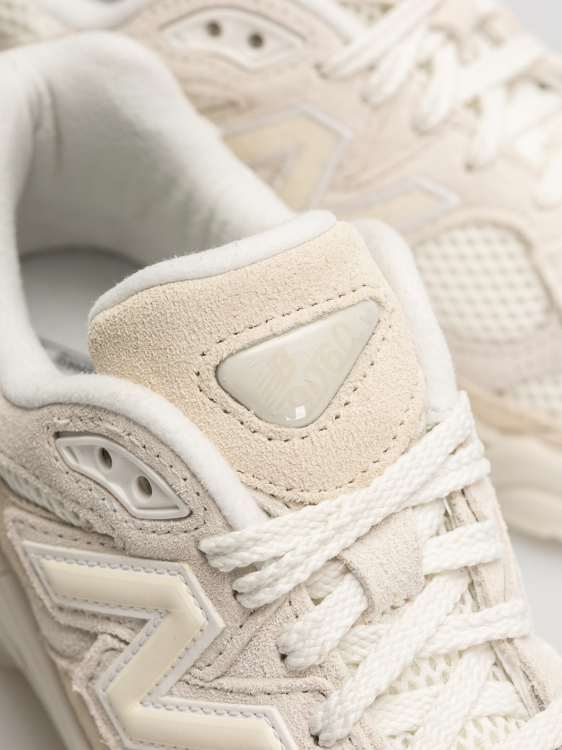 Topánky New Balance 9060 JR (angora)