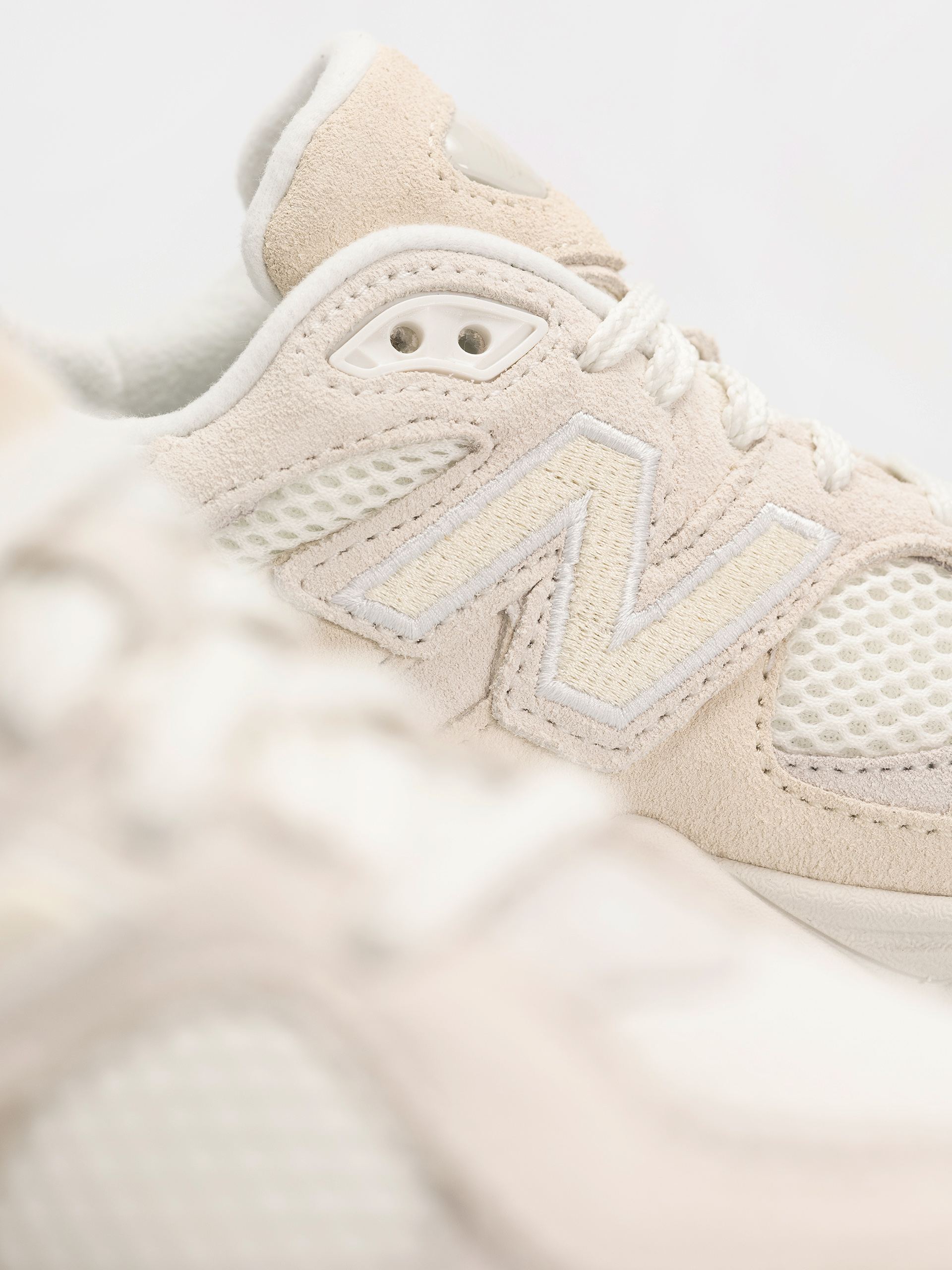 Topánky New Balance 9060 JR (angora)