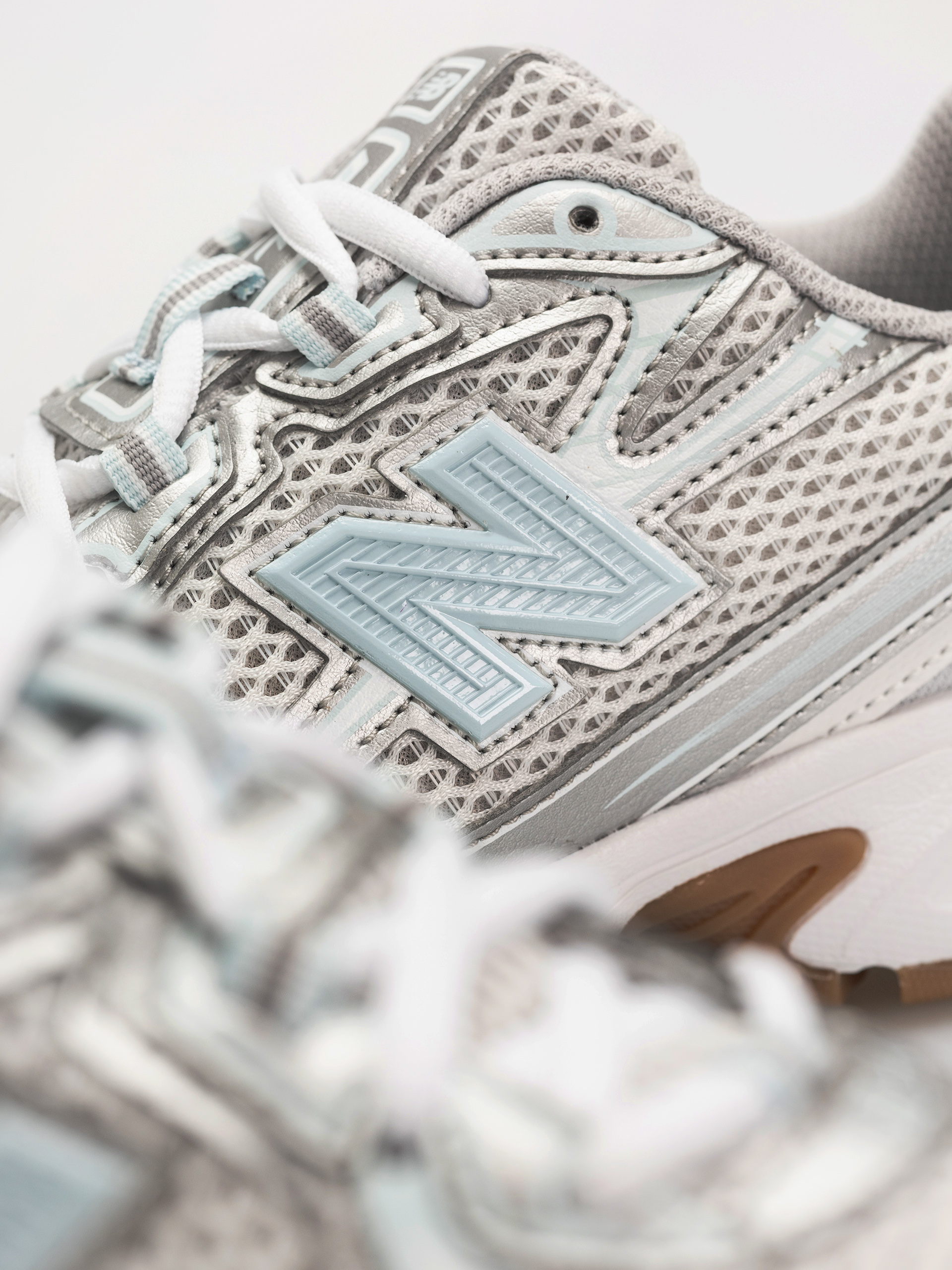 Topánky New Balance 740 JR (silver metallic)
