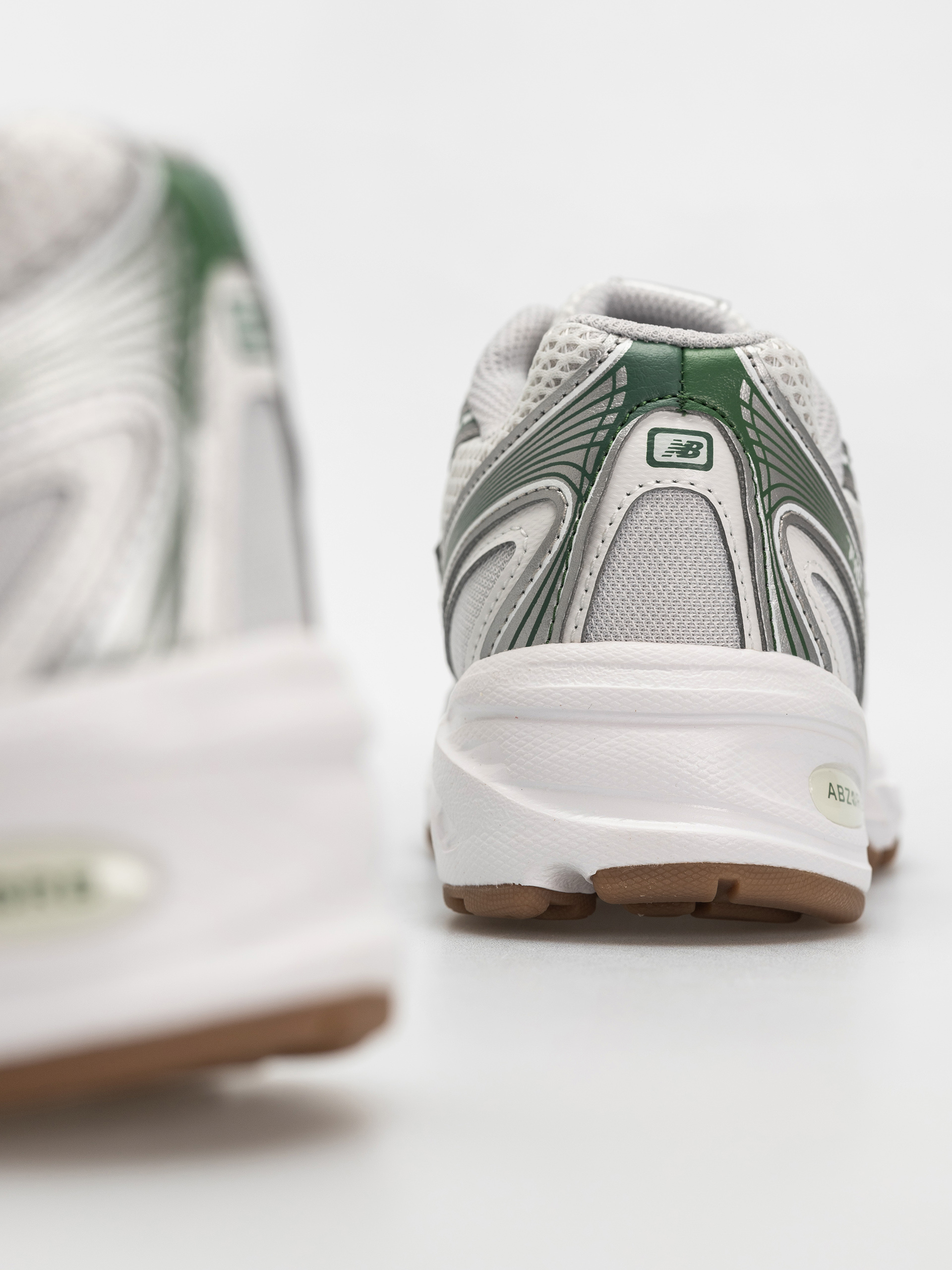 Topánky New Balance 740 JR (silver metallic)