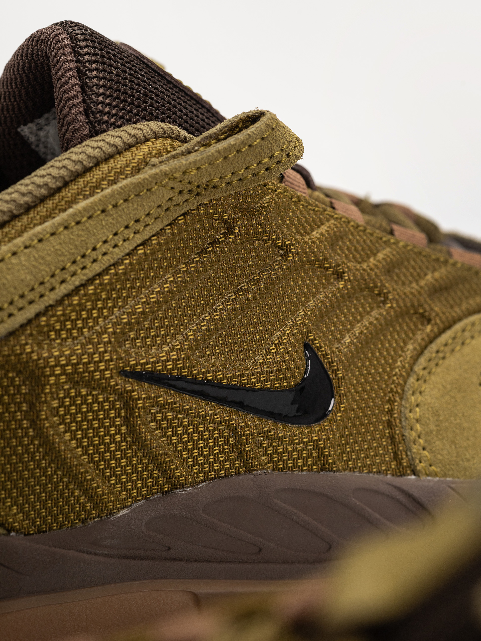 Topánky Nike SB Vertebrae (olive flak/black baroque brown)