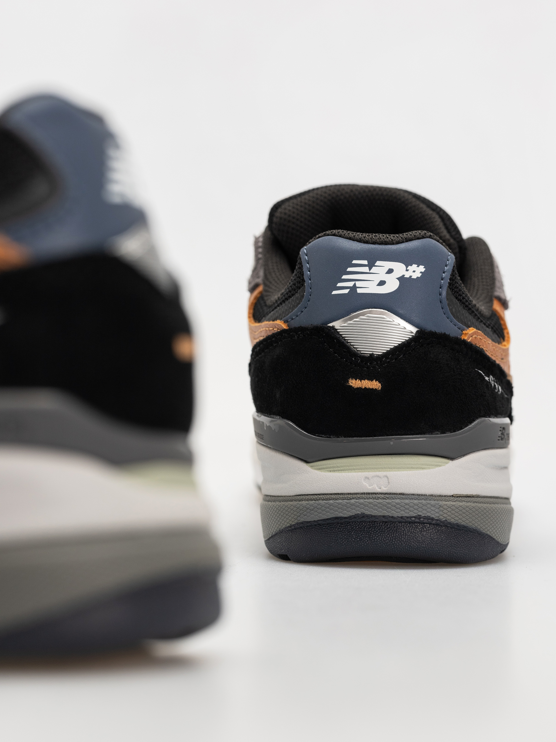 Topánky New Balance 933 (grey brown chestnut)