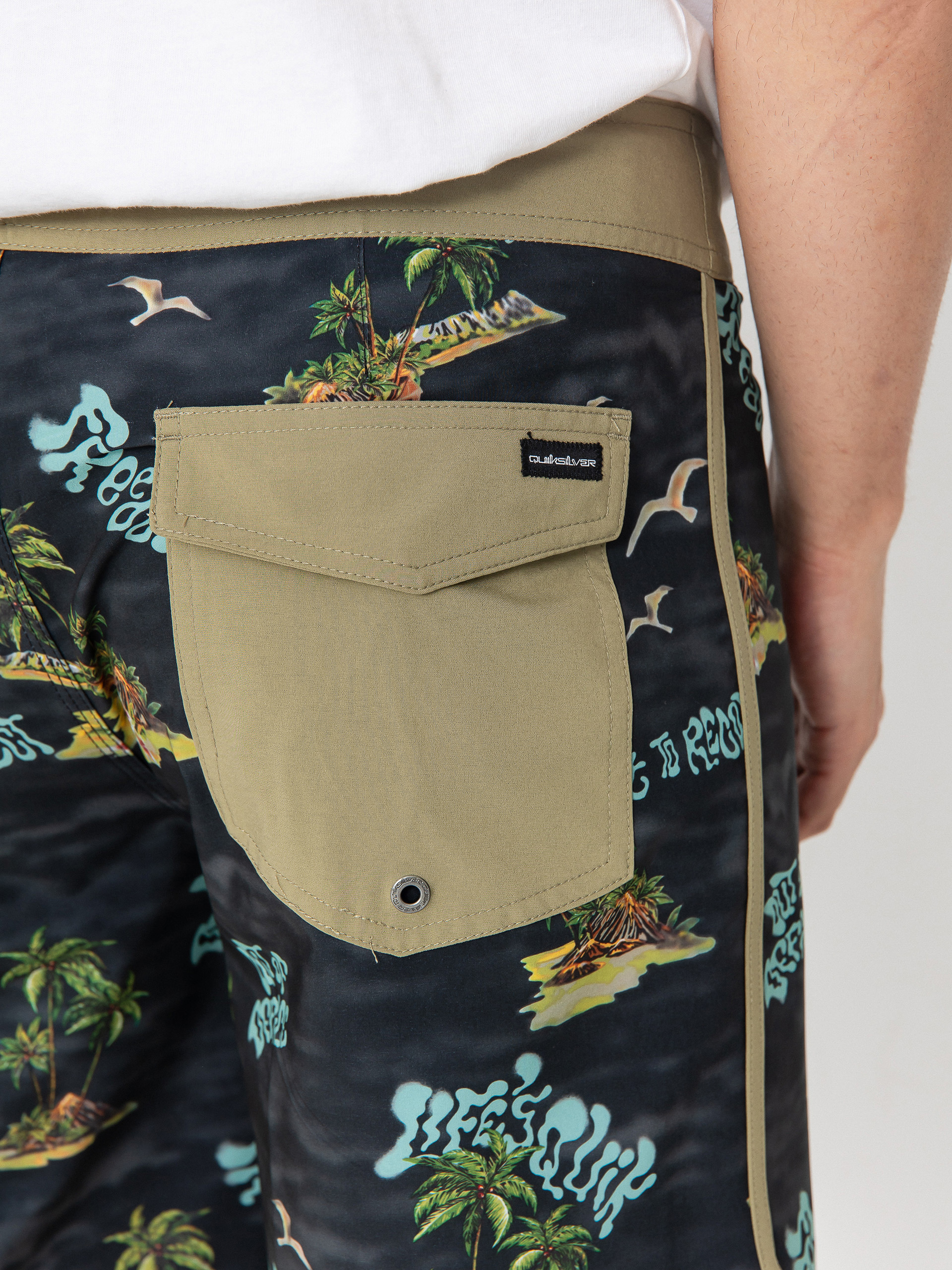 Plážové kraťasy Quiksilver Surfsilk Scallop 18 (black naturama)