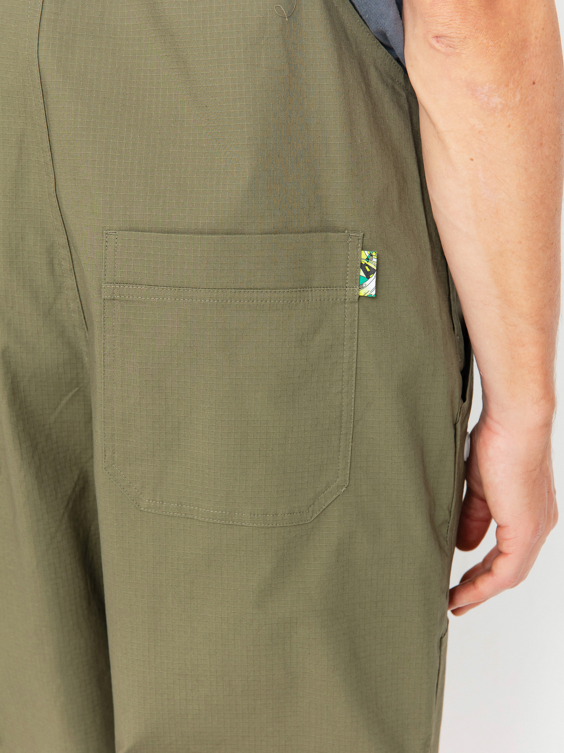 Nohavice Nike SB Federation Agnostic Overalls (medium olive/white)
