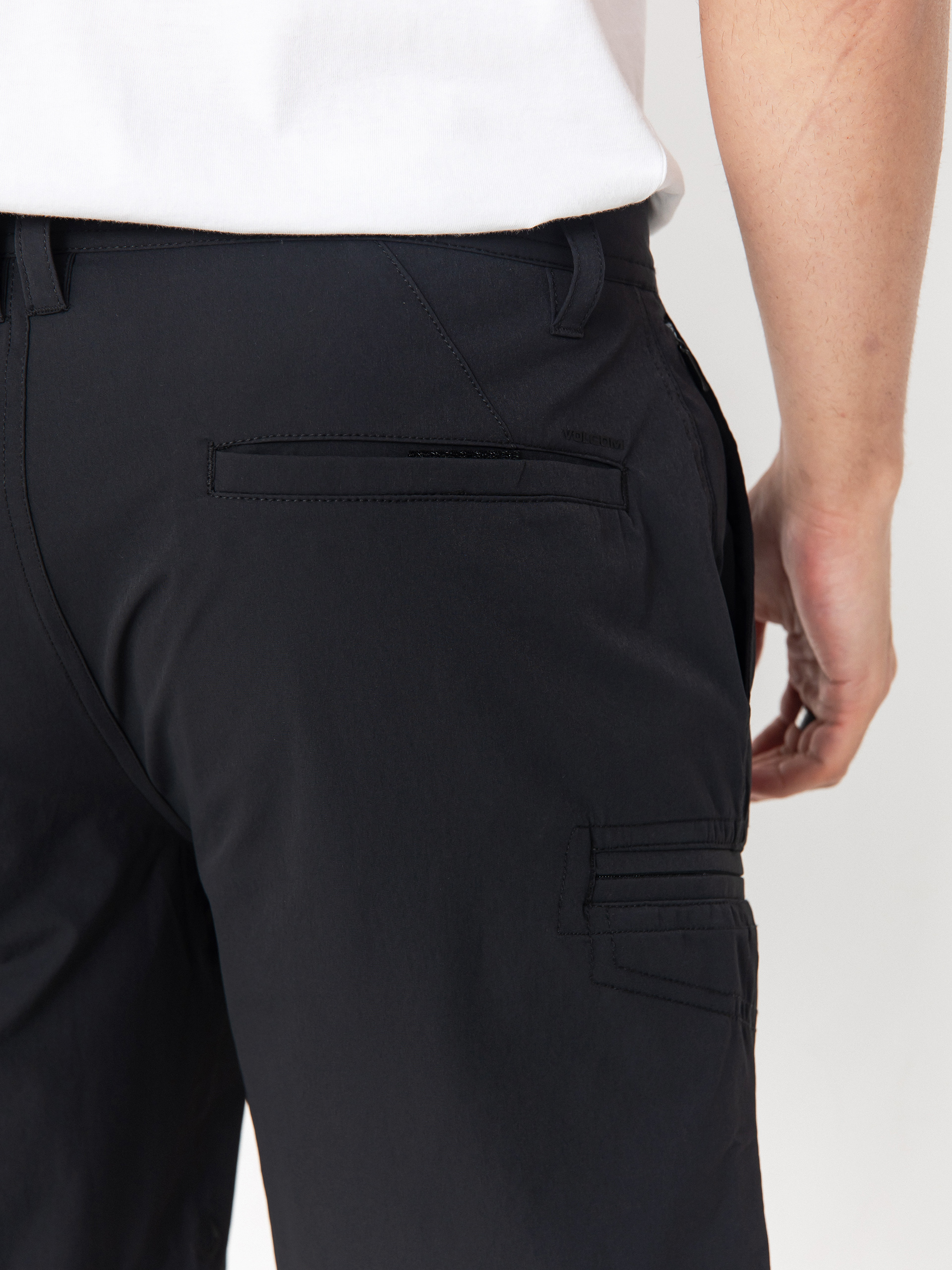 Kraťasy Volcom Cashed In Cargo Hybrid 20 (black)