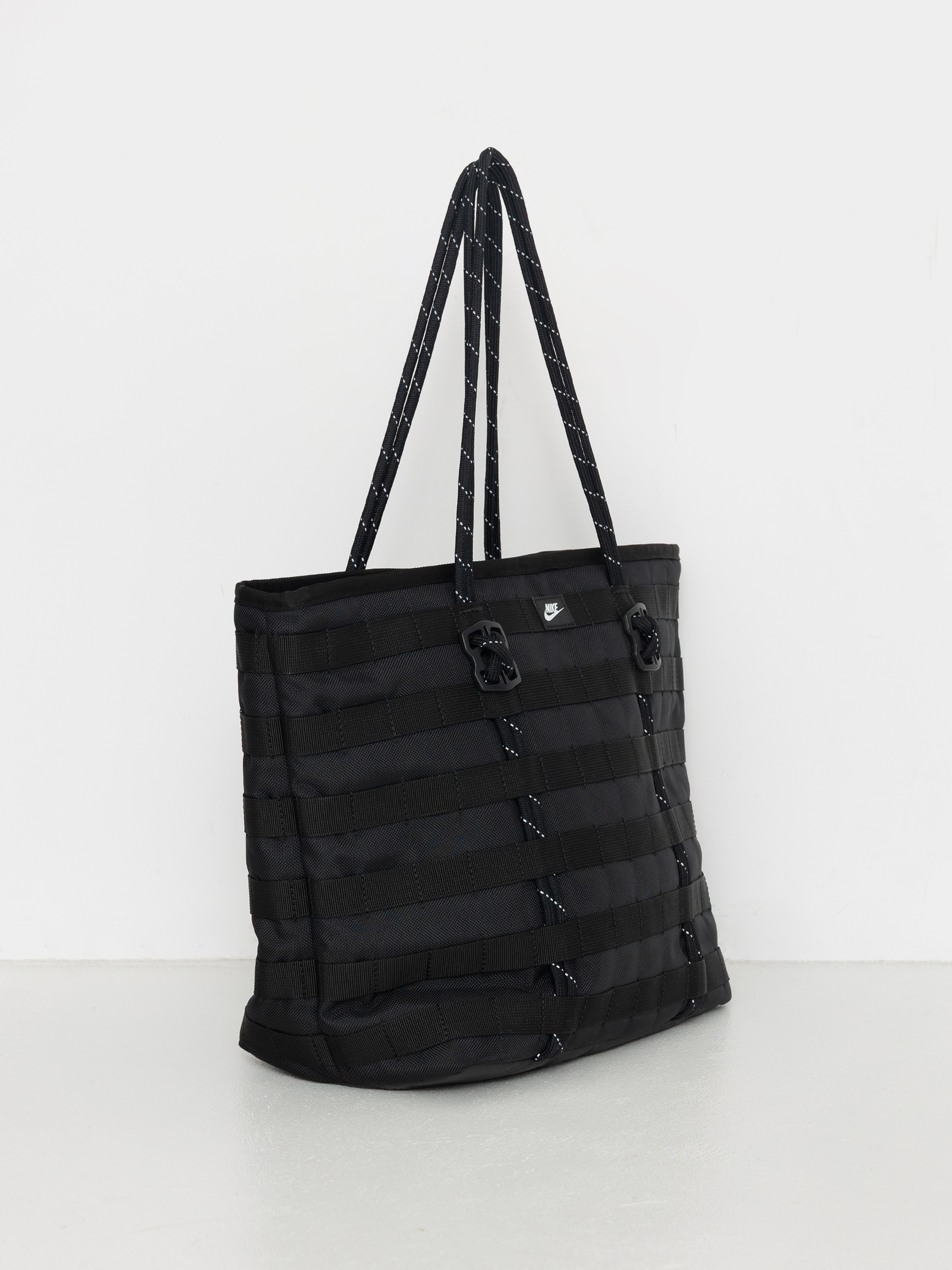 Taška Nike SB Sportswear (black/black/white)