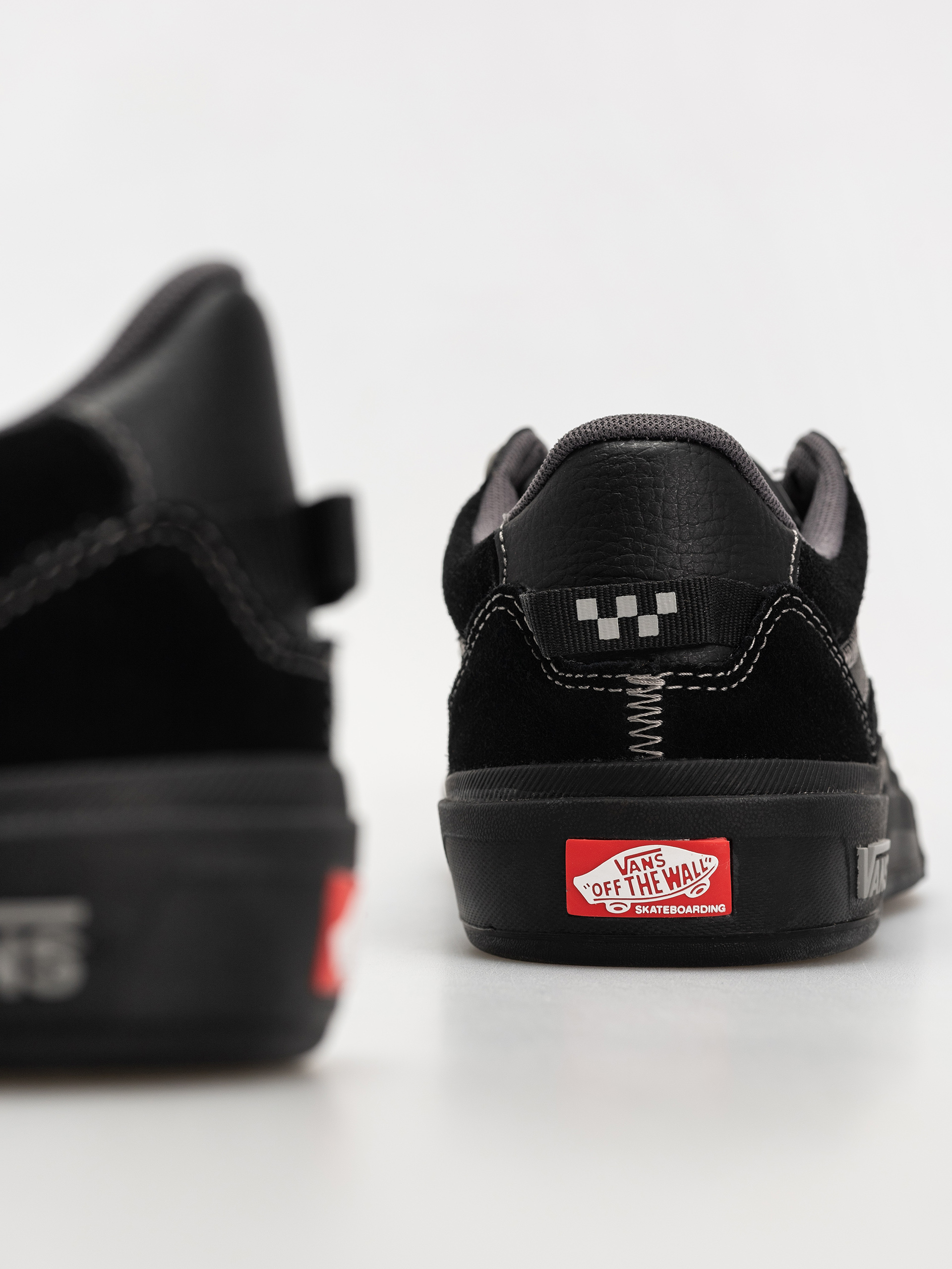 Topánky Vans Skate 2 Wayvee (black/black/grey)