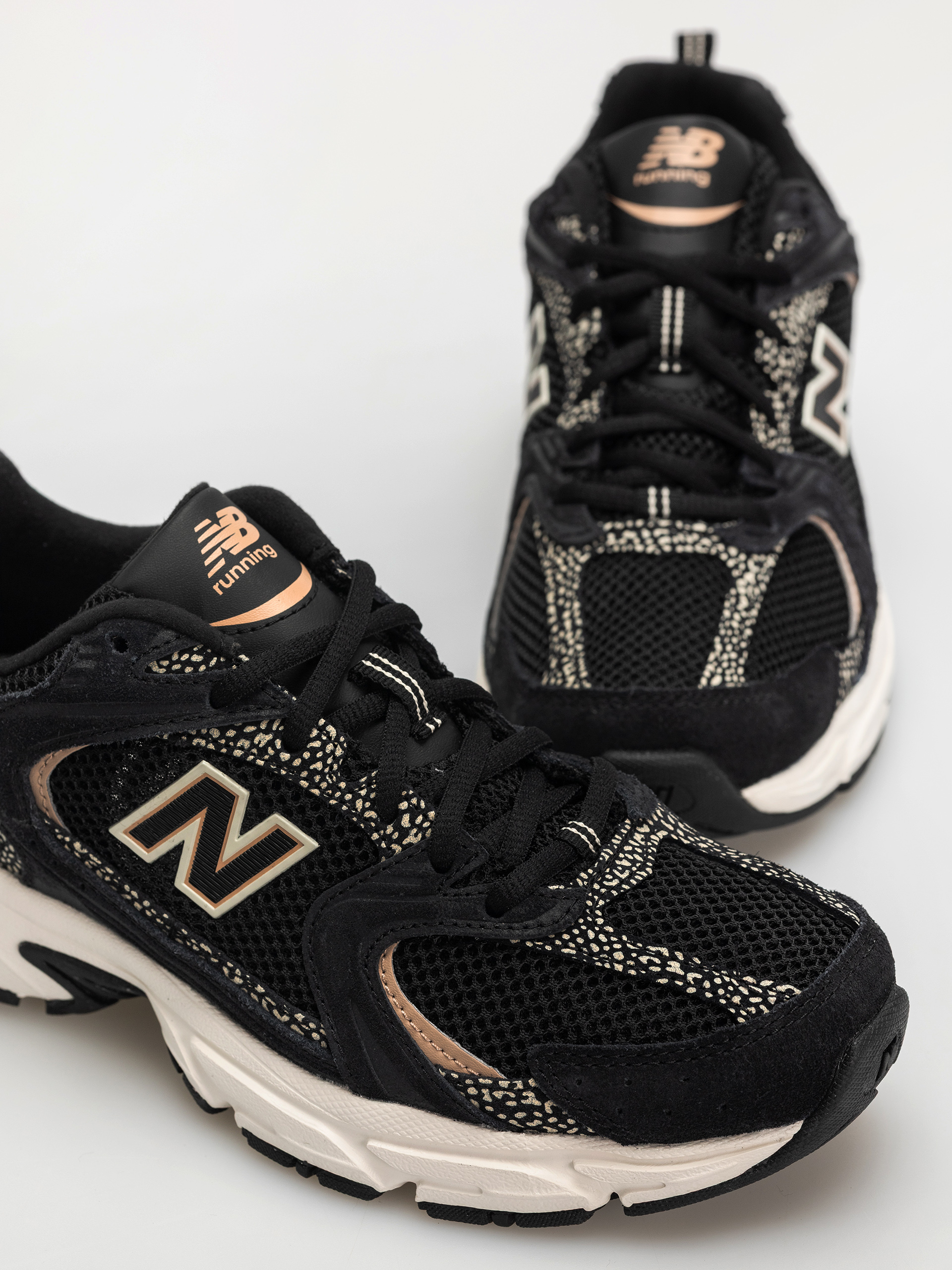 Topánky New Balance 530 (black)