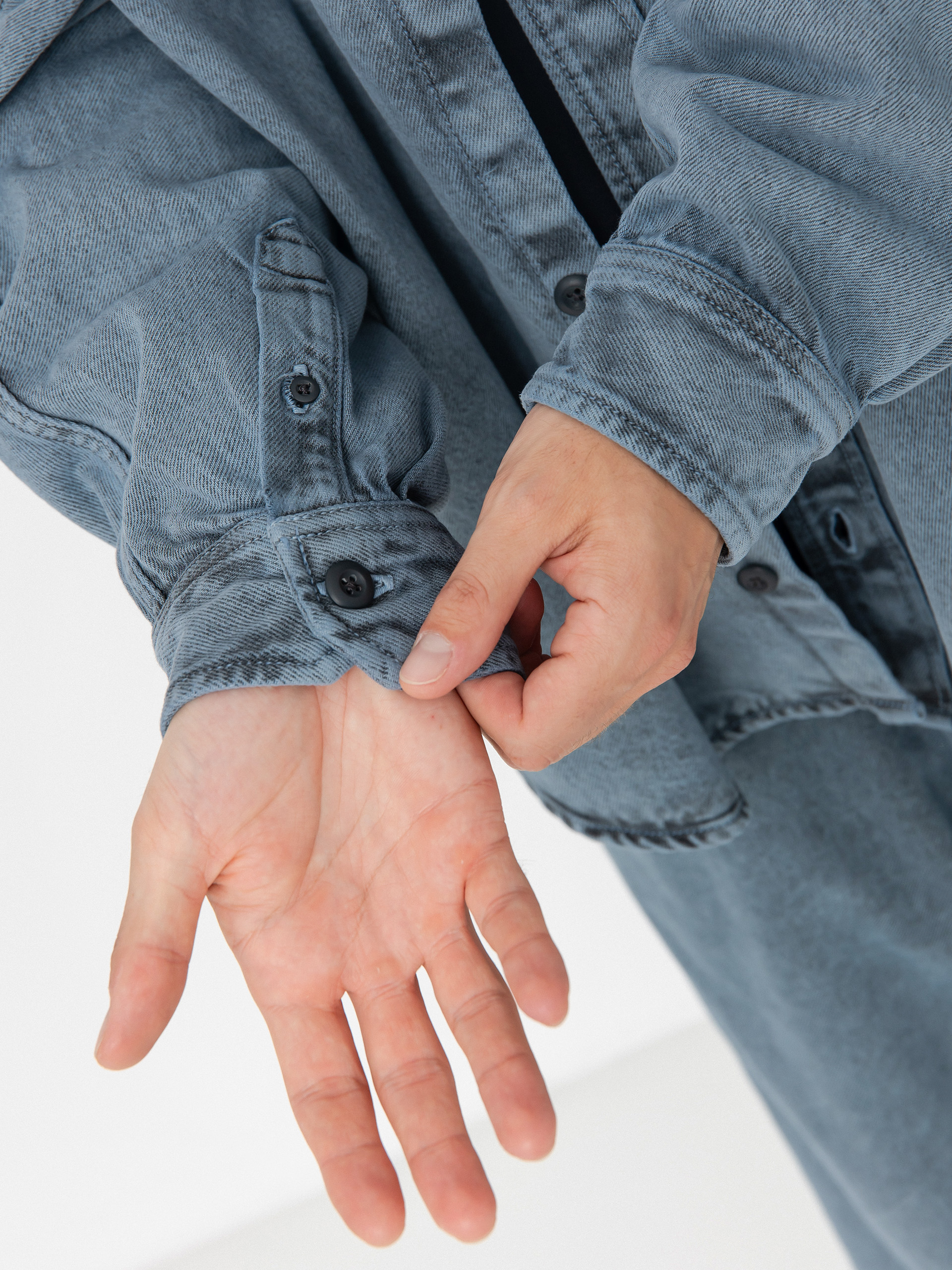 Bunda Carhartt WIP Tigan (black/blue fog/garment dyed)