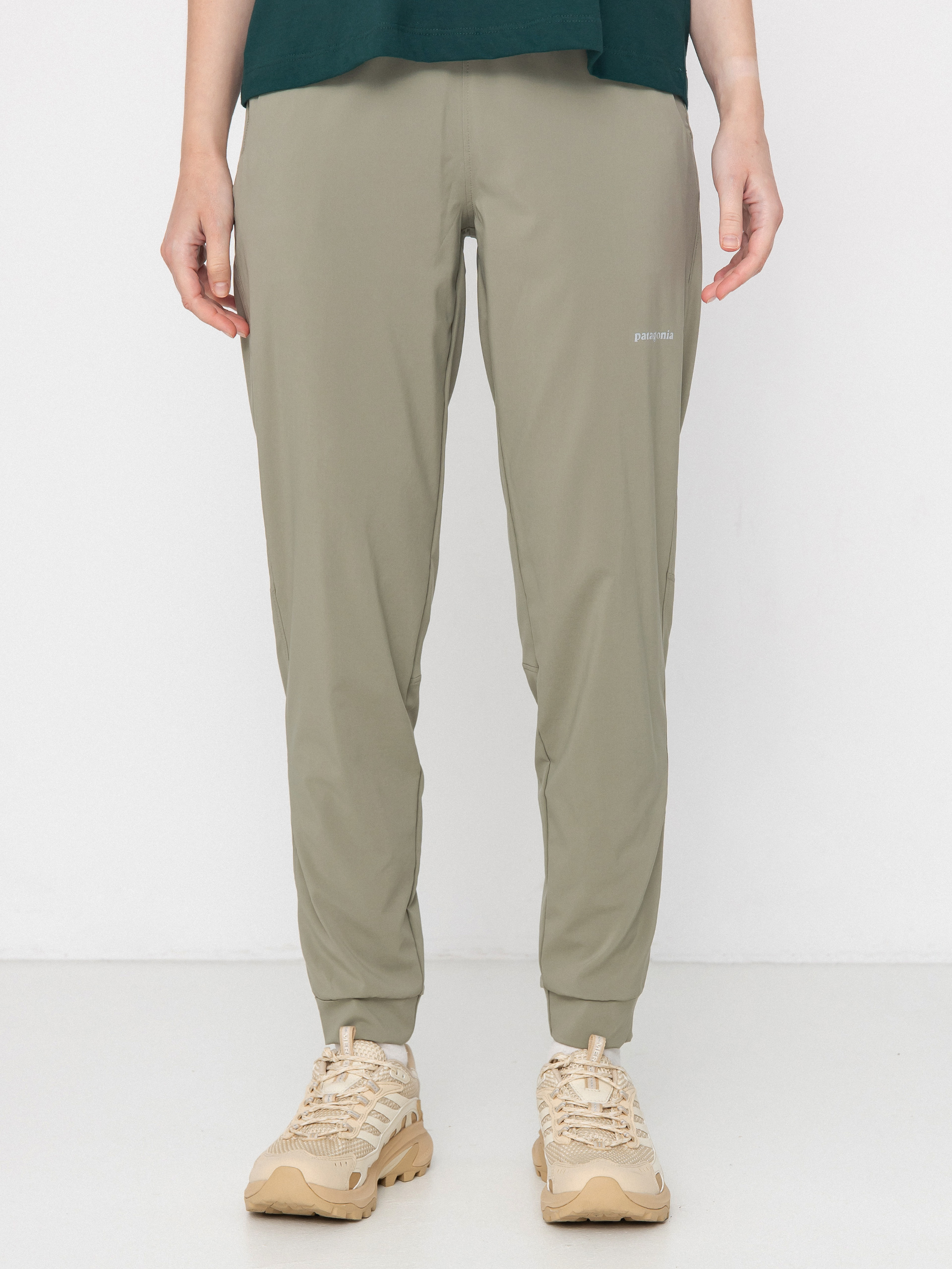 Nohavice Patagonia Terrebonne Joggers Wmn (river rock green)