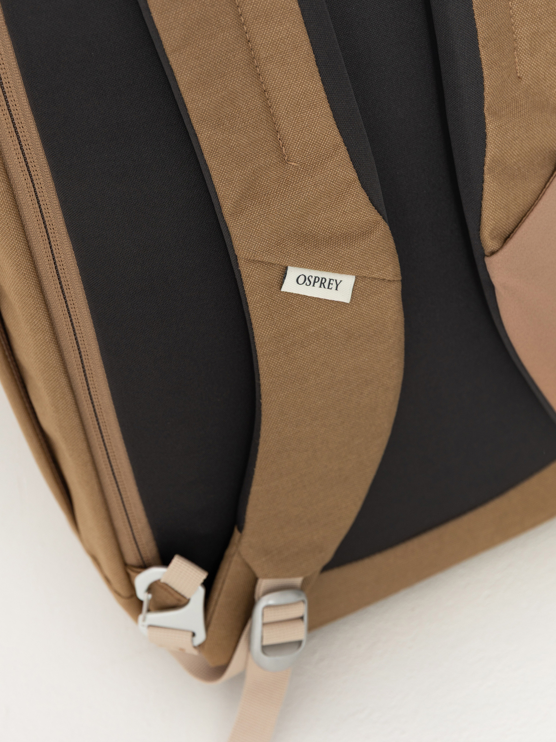 Batoh Osprey Arcane XL Day (latte brown)