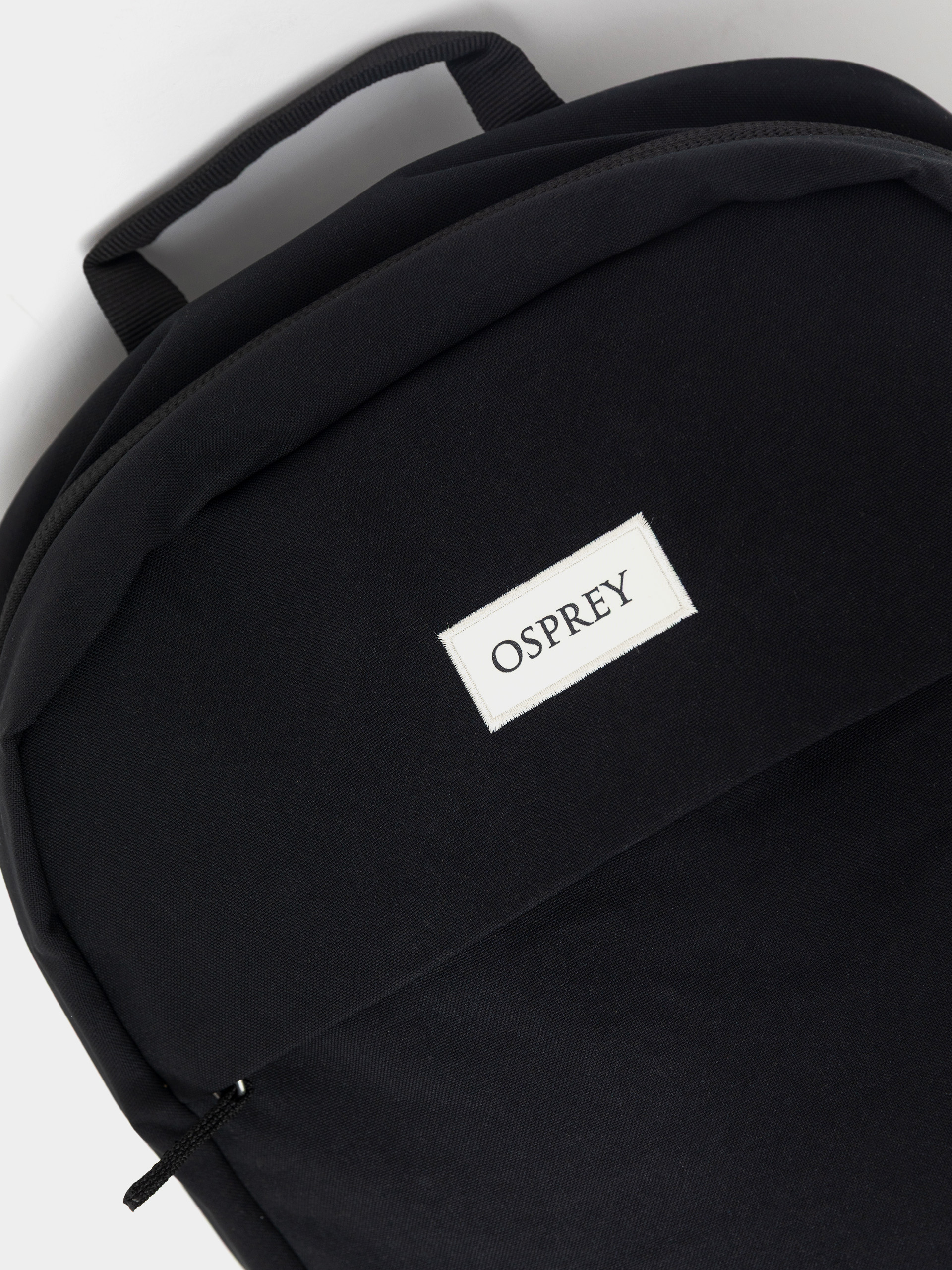 Batoh Osprey Arcane Large Day (black)
