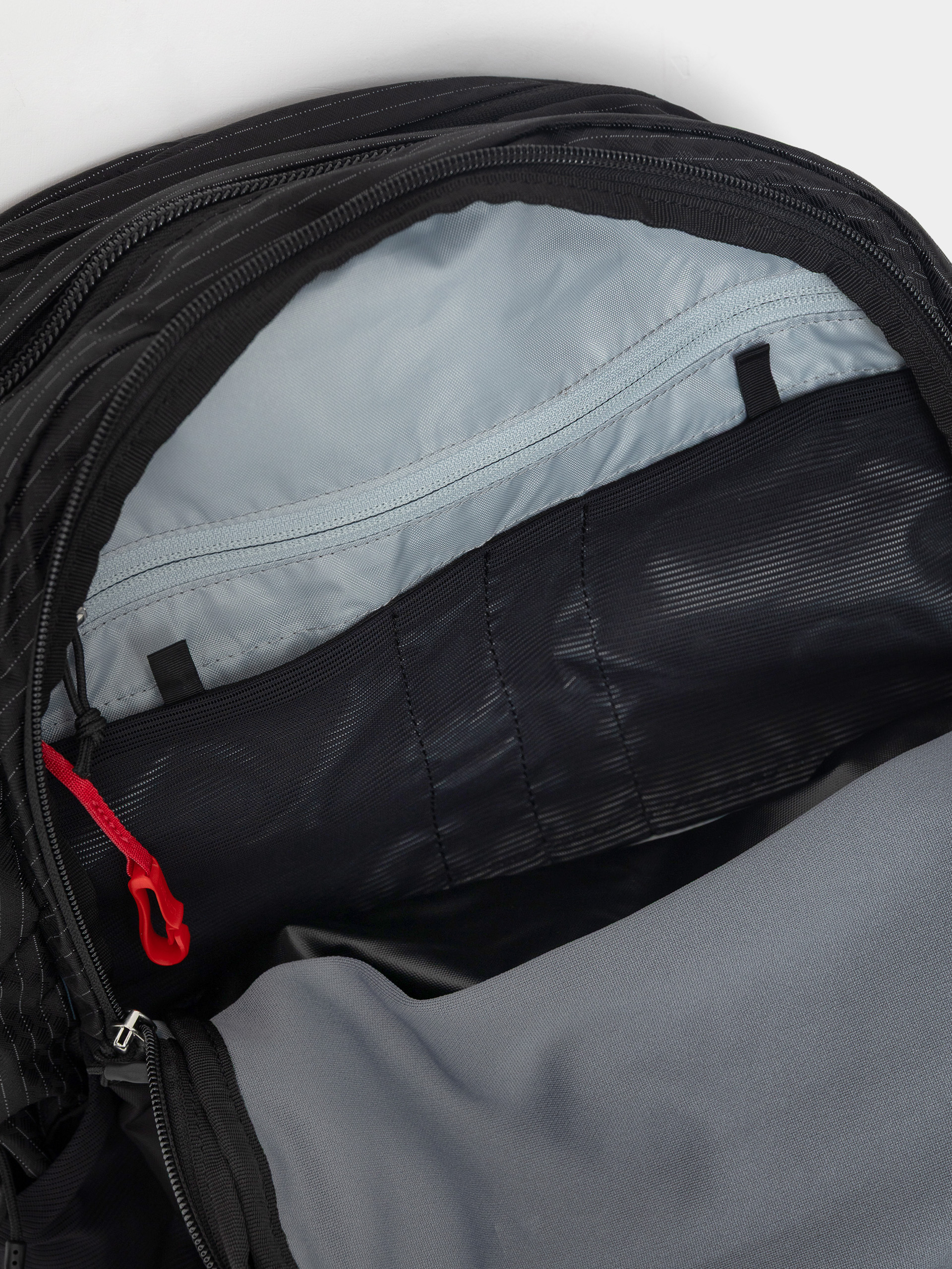 Batoh Osprey Nebula (black)