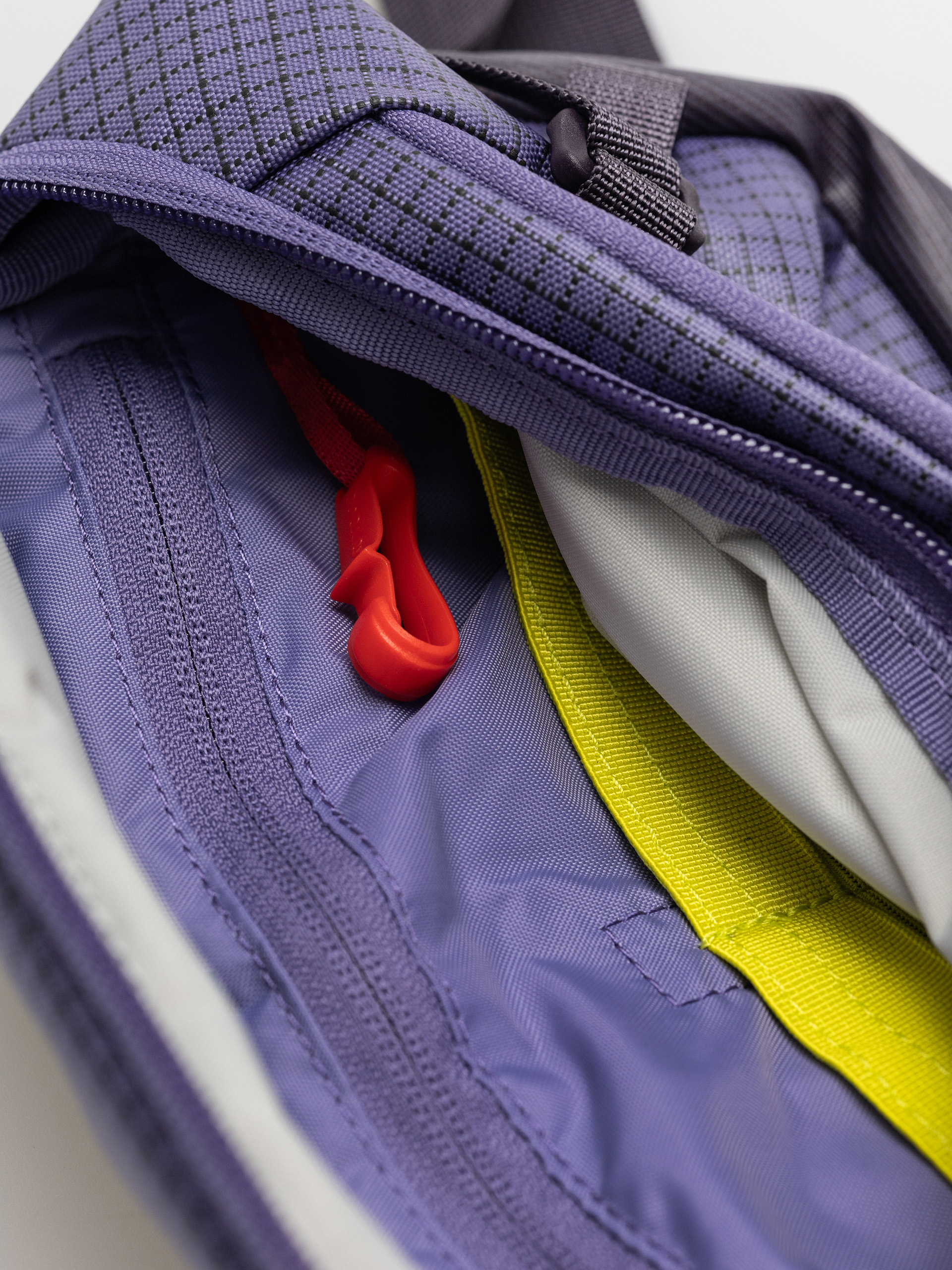 Ľadvinka Osprey Transporter Waist (euphoria purple/purple ink)