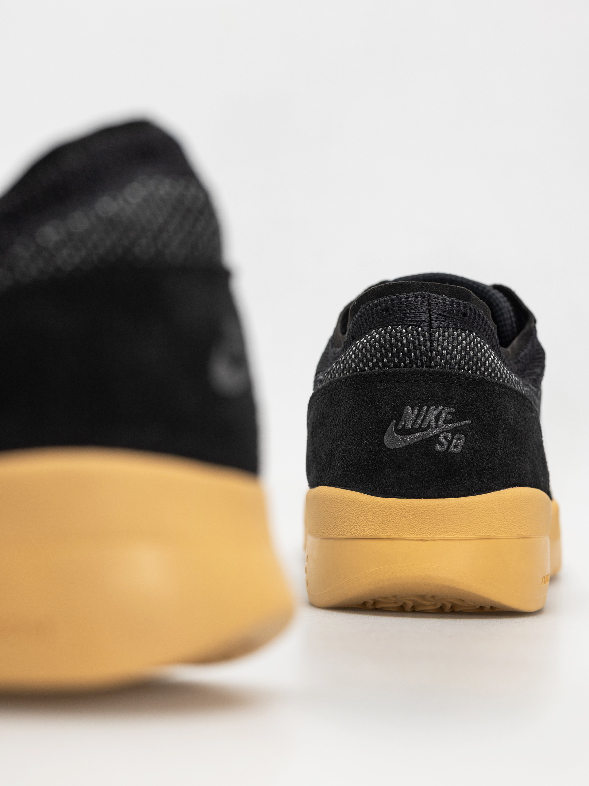 Topánky Nike SB Ps8 (black/white anthracite gum yellow)