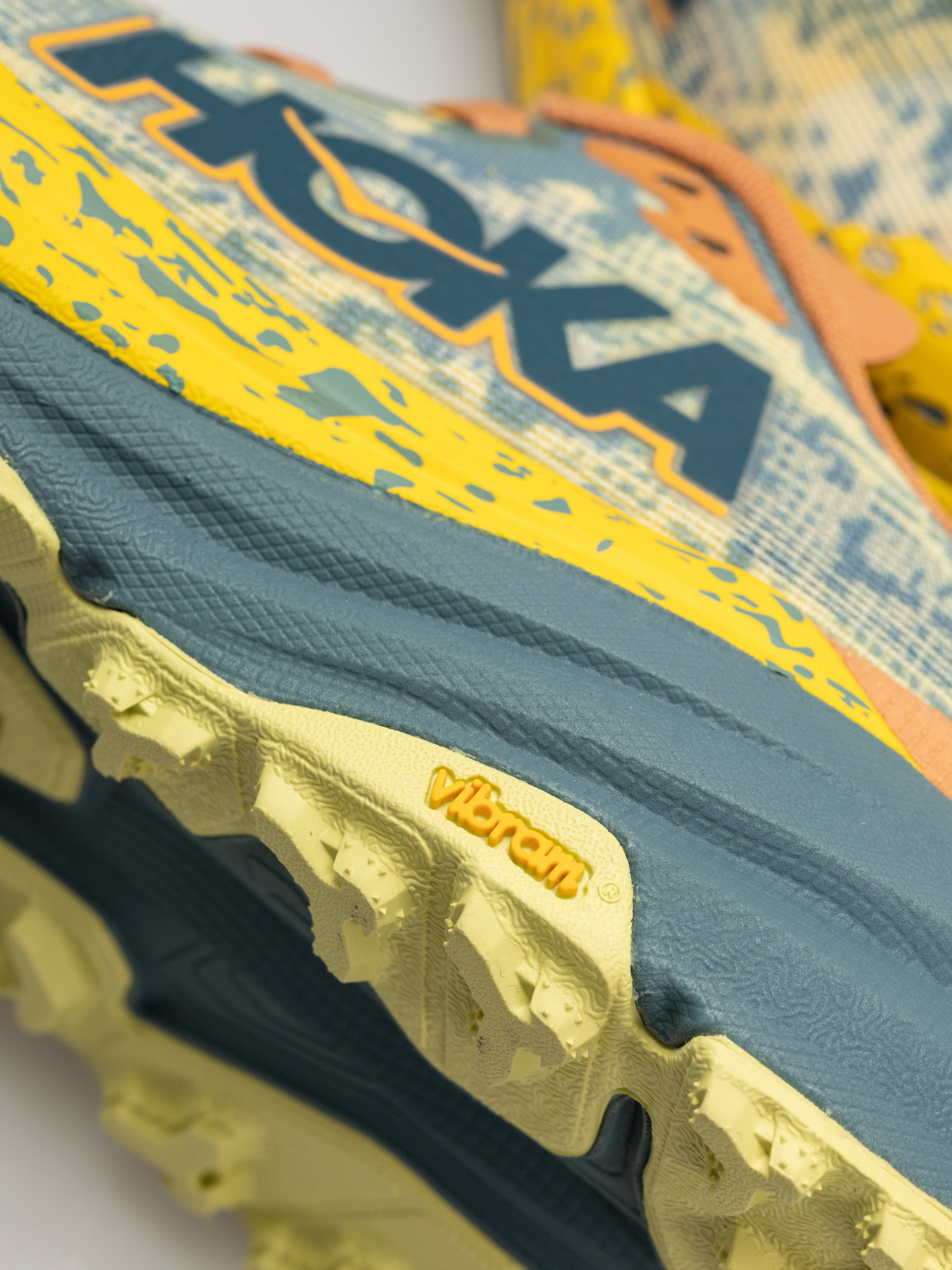 Topánky Hoka Speedgoat 6 (terra cotta/mountain fog)