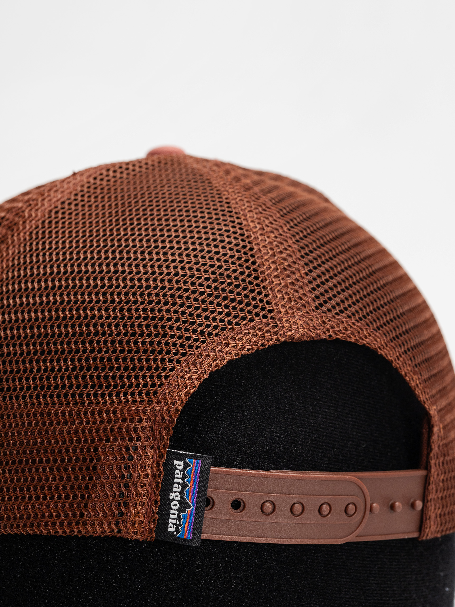 Šiltovka Patagonia P 6 Logo Trucker (potters red)