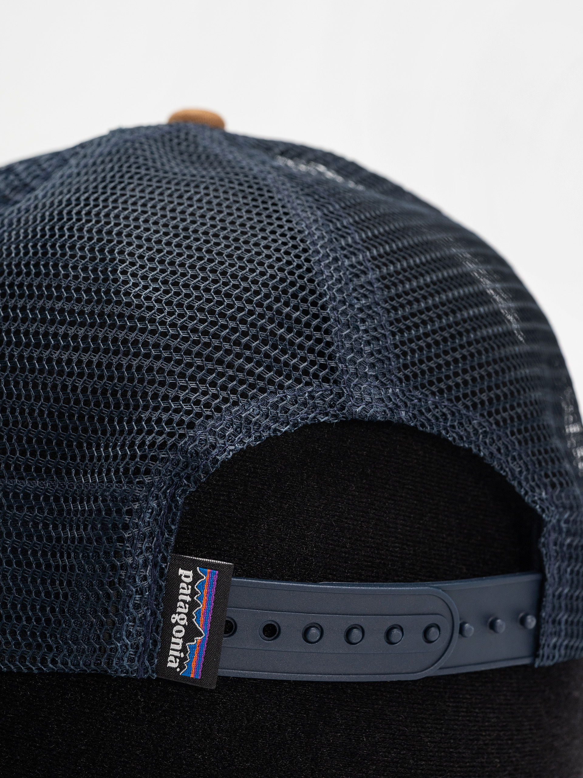 Šiltovka Patagonia P 6 Logo LoPro Trucker (talon gold)