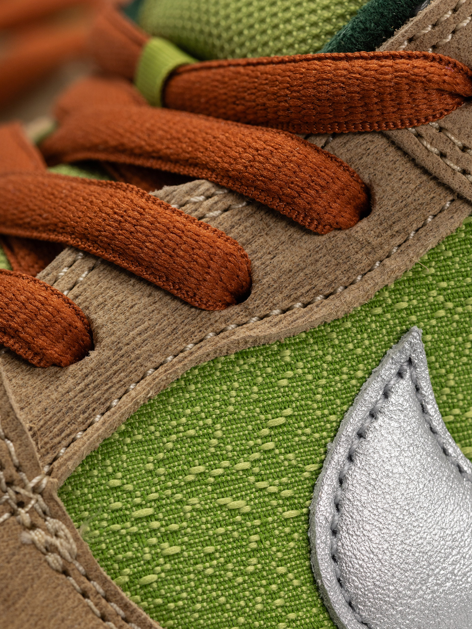 Topánky Nike SB Dunk Low Pro Wc (sesame/metallic silver pear fir)