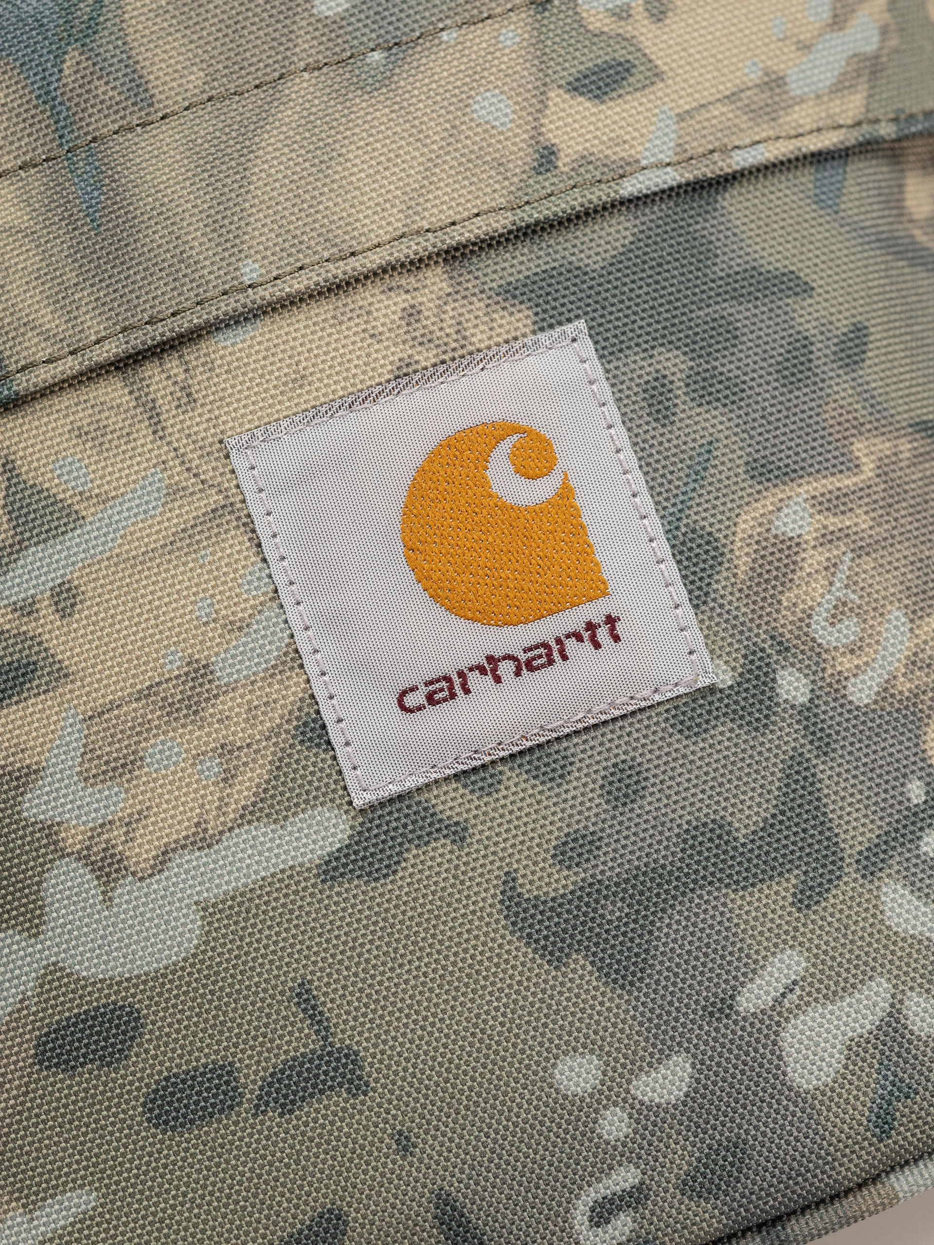 Ľadvinka Carhartt WIP Jake (camo combi/green)