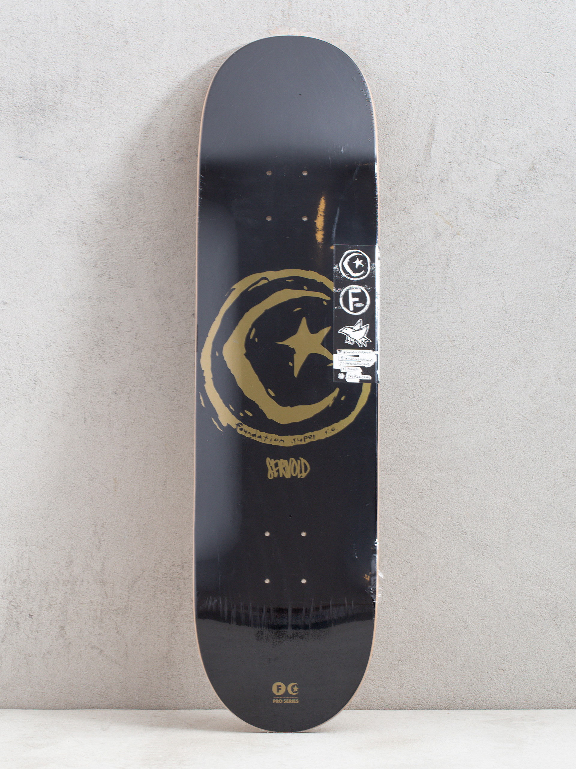 Doska Foundation Servold Star & Moon