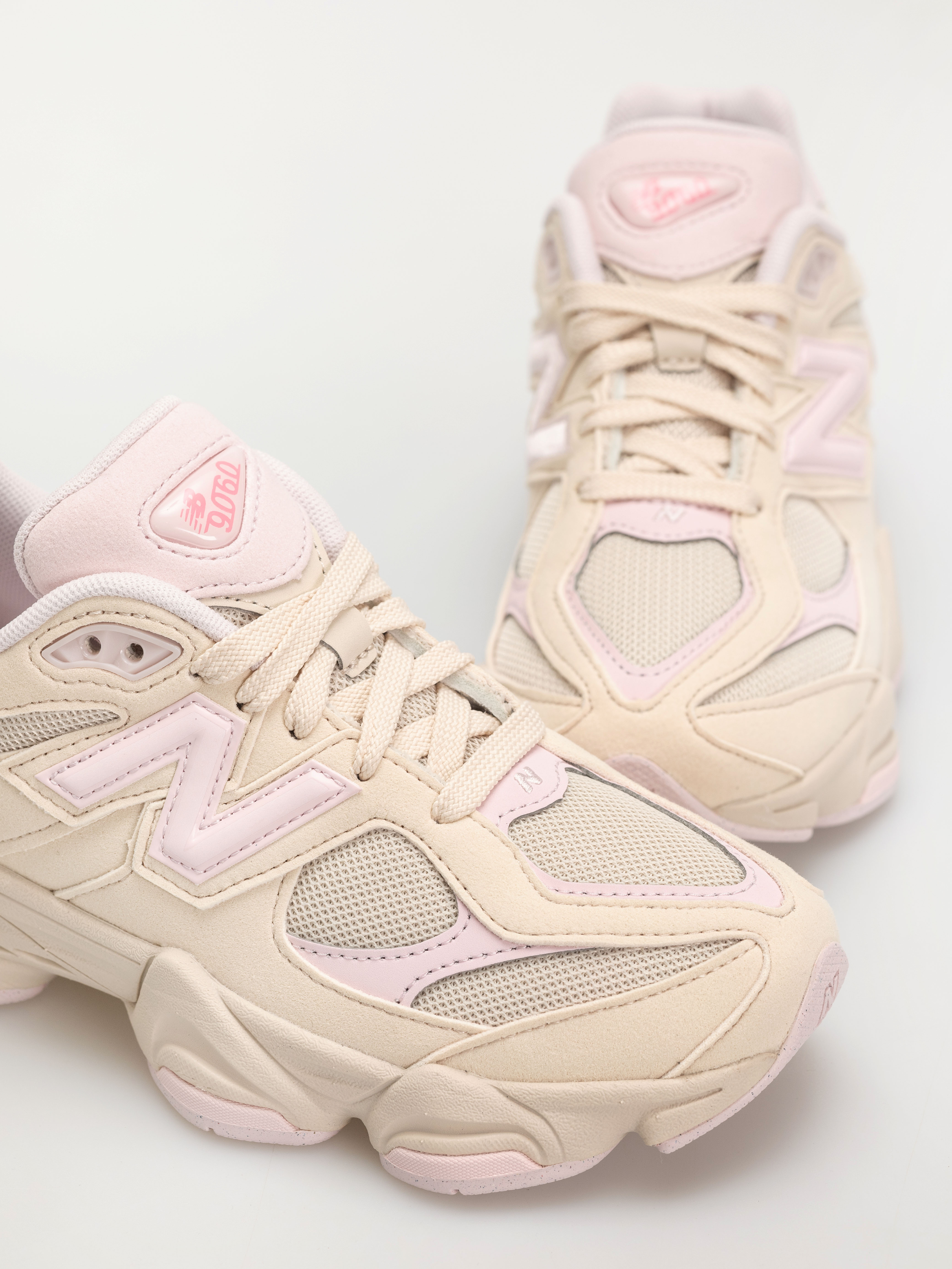 Topánky New Balance 9060 JR (bisque)